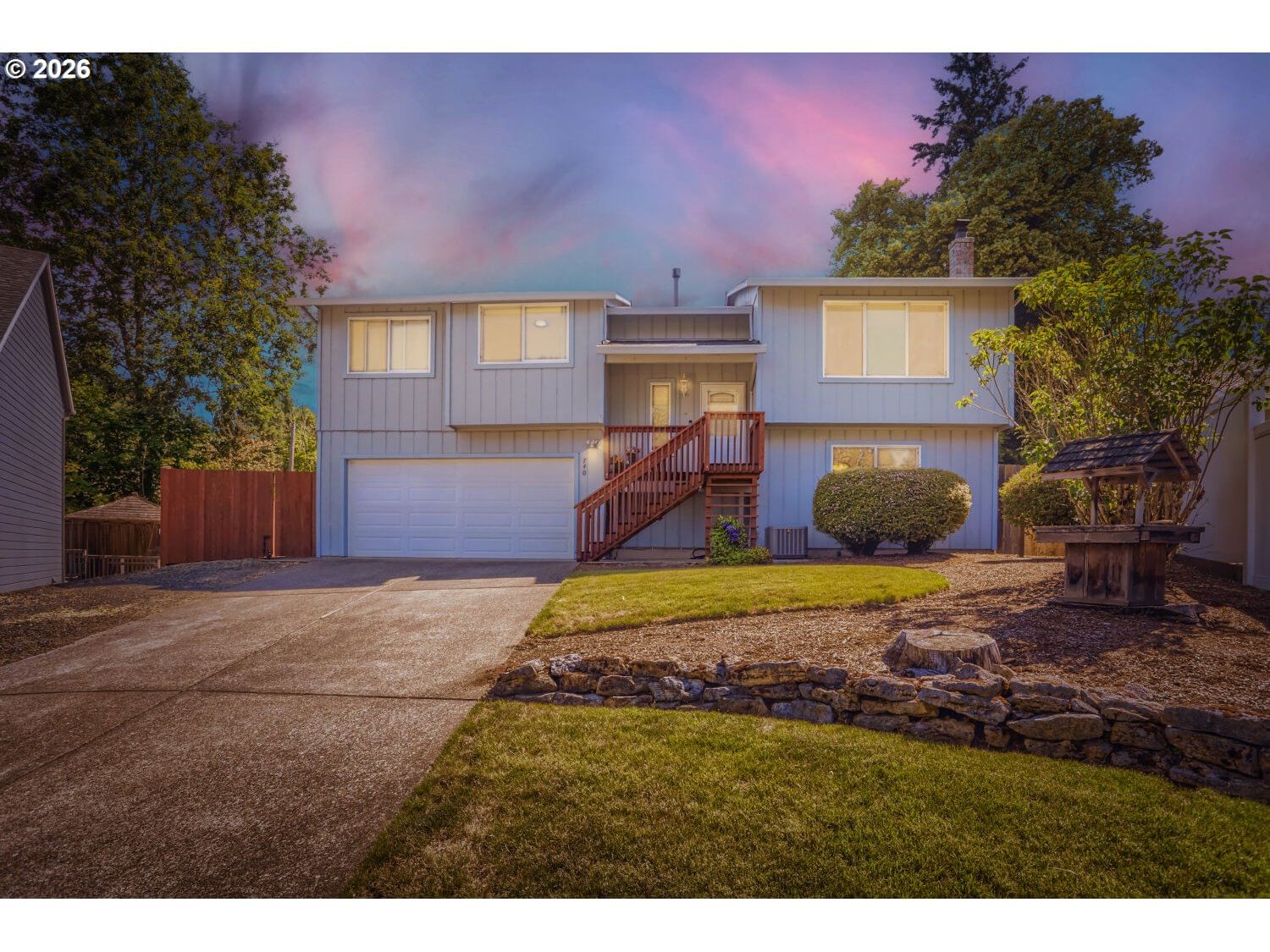 740 SE CAMELLIA CT