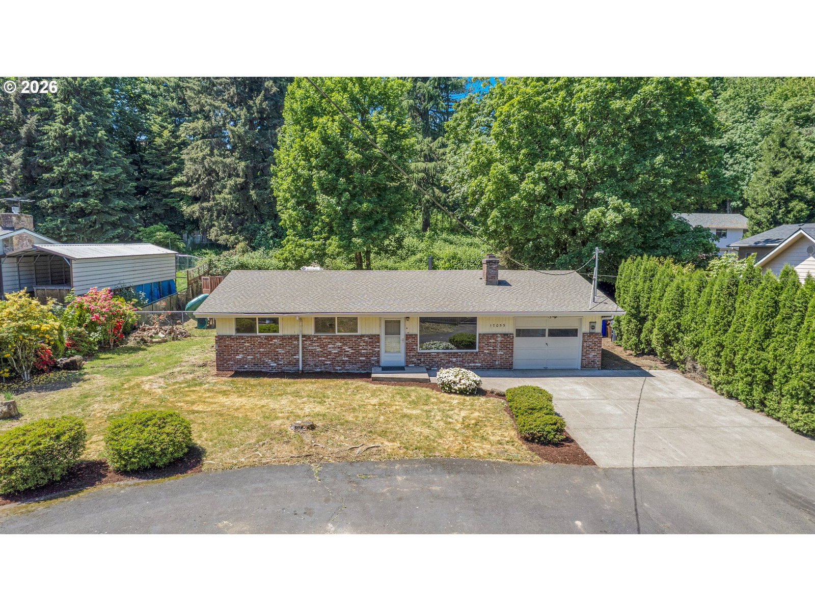 Listing photo 1 of 6