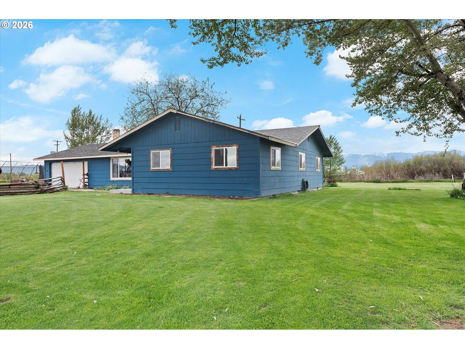 Listing photo 1 of 6