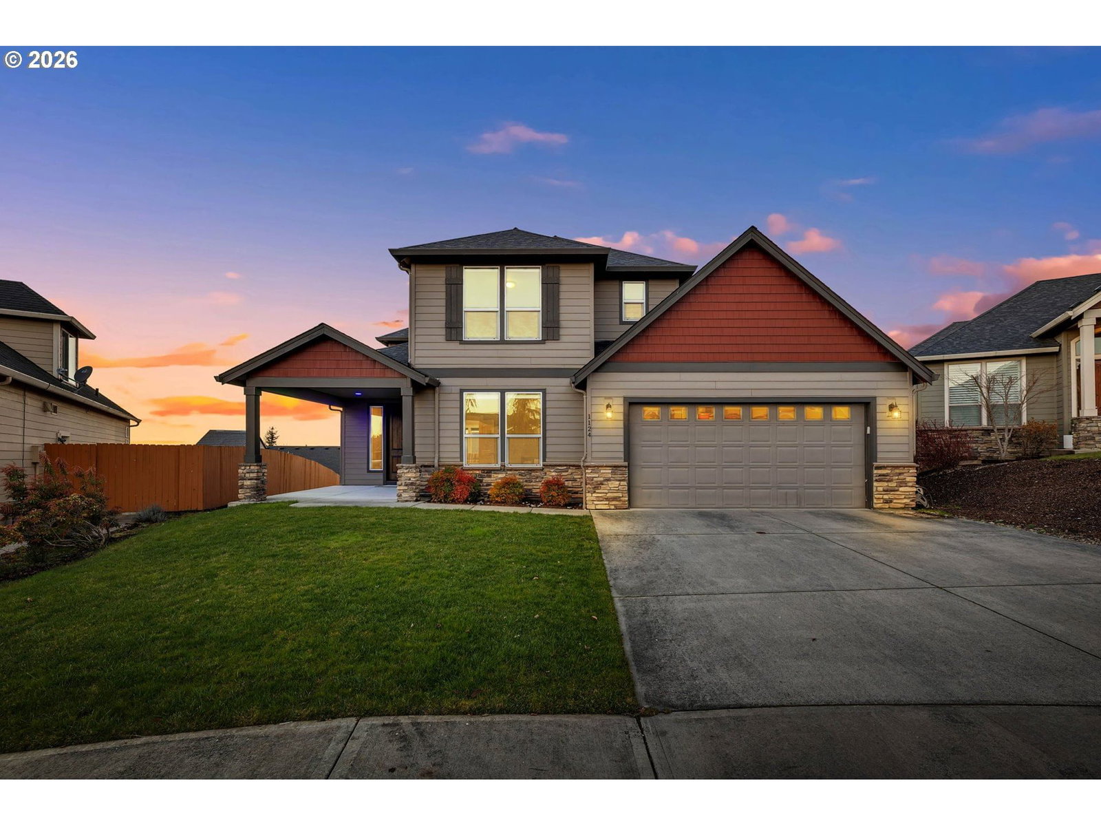 1124 N 9TH WAY