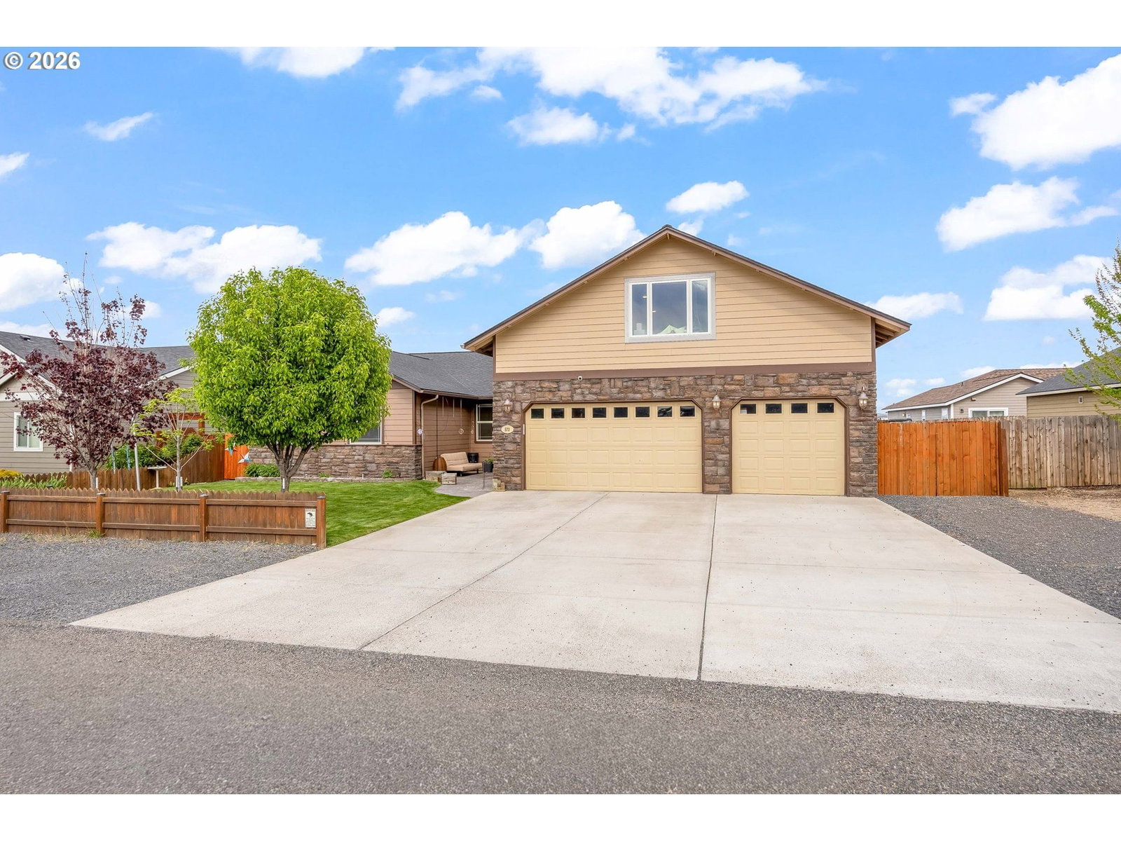 Listing photo 1 of 6