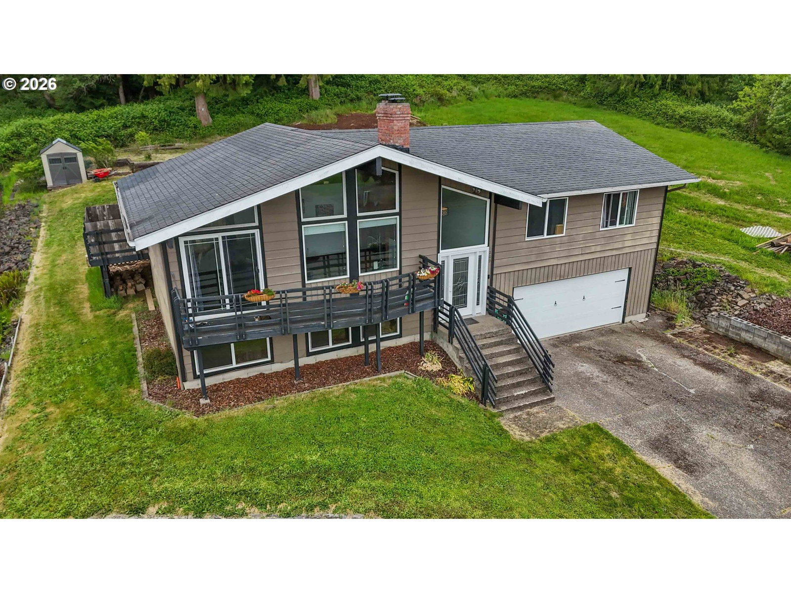 Listing photo 1 of 6