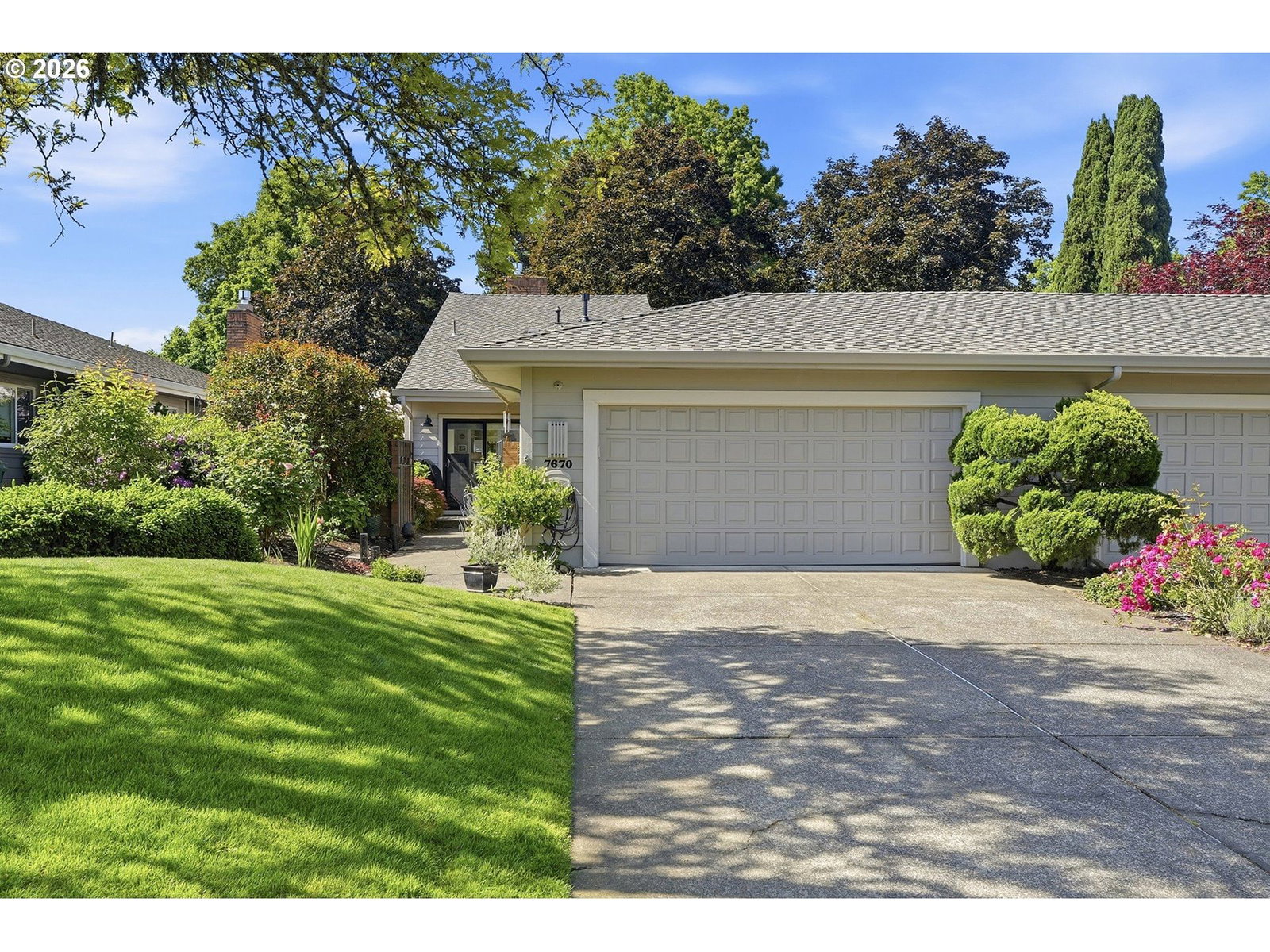 Listing photo 1 of 6