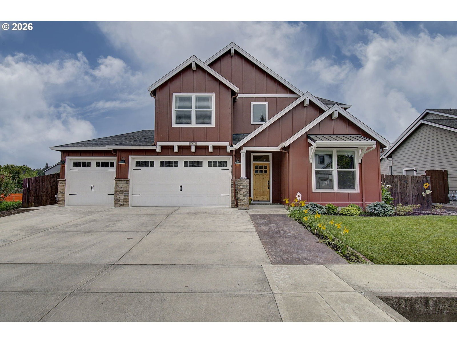 Listing photo 1 of 6