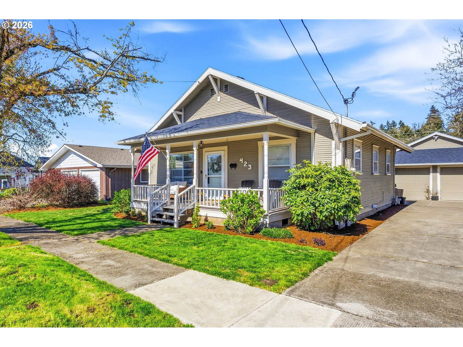Primary listing photo, 423 S 1ST ST, Silverton, OR, 97381