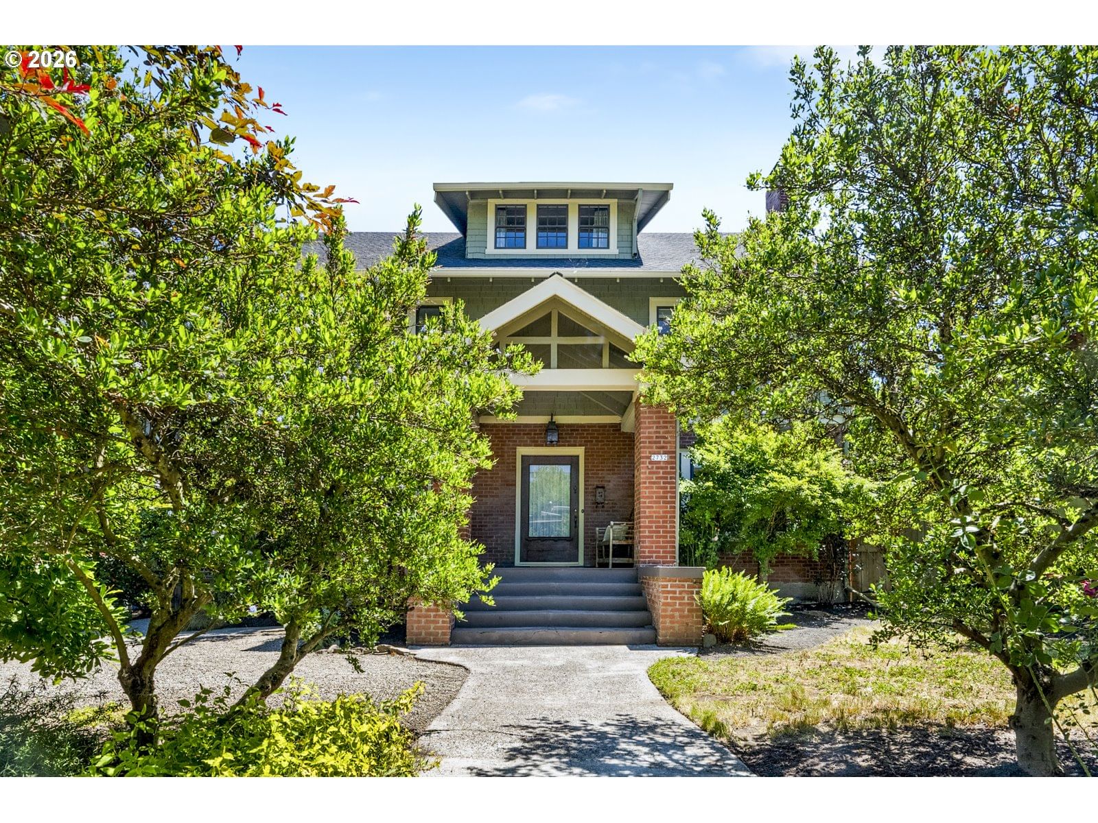 2732 NE 15TH AVE