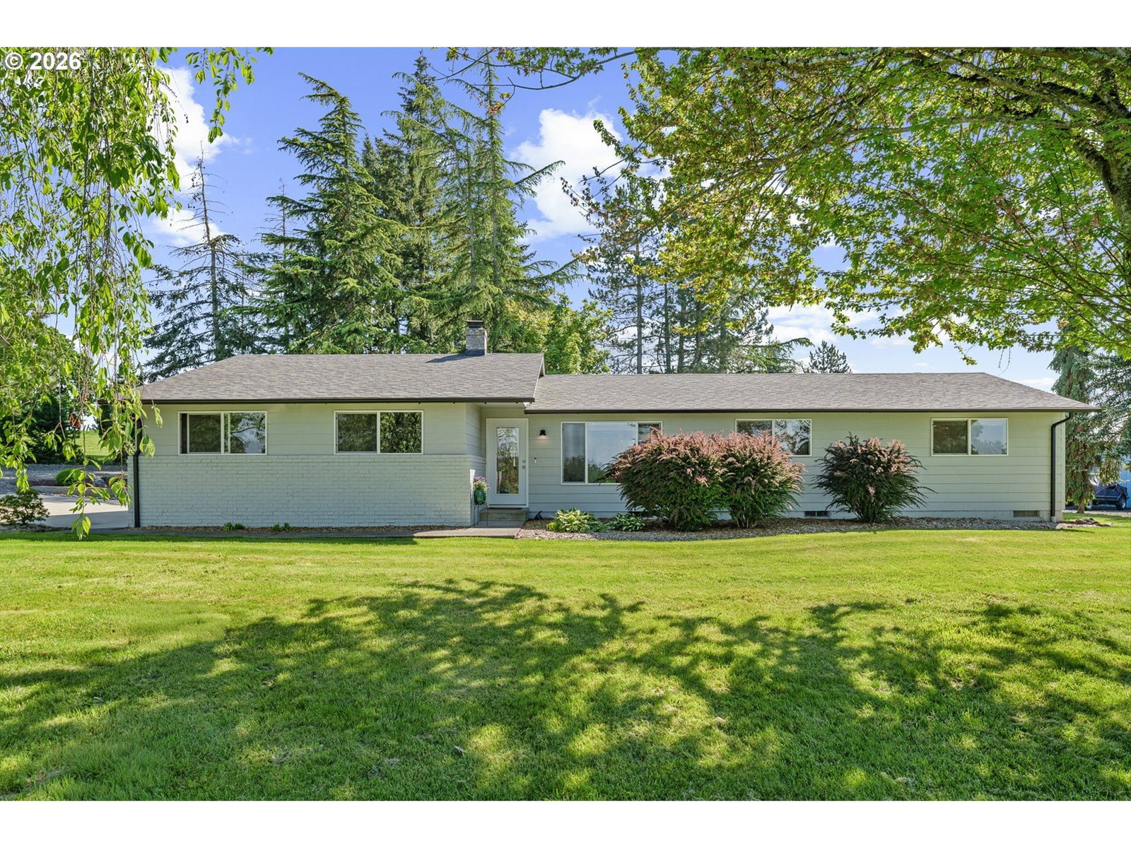 Listing photo 1 of 6