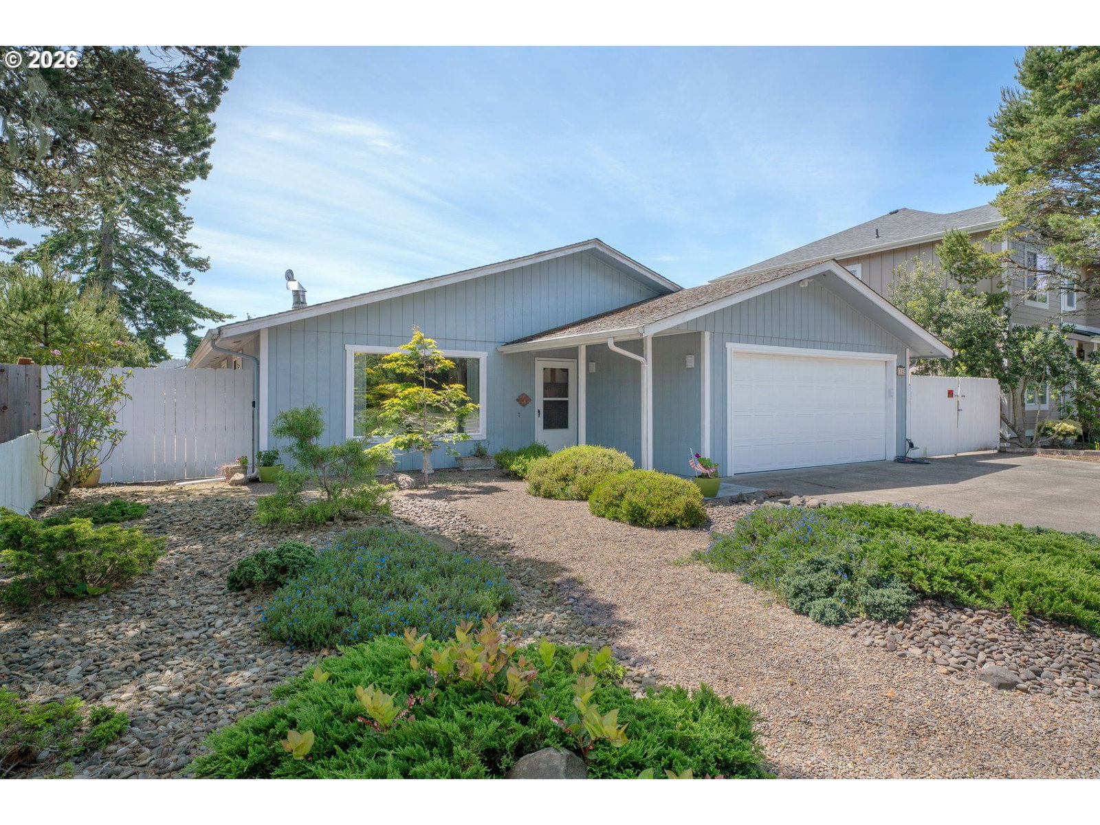 Listing photo 1 of 6