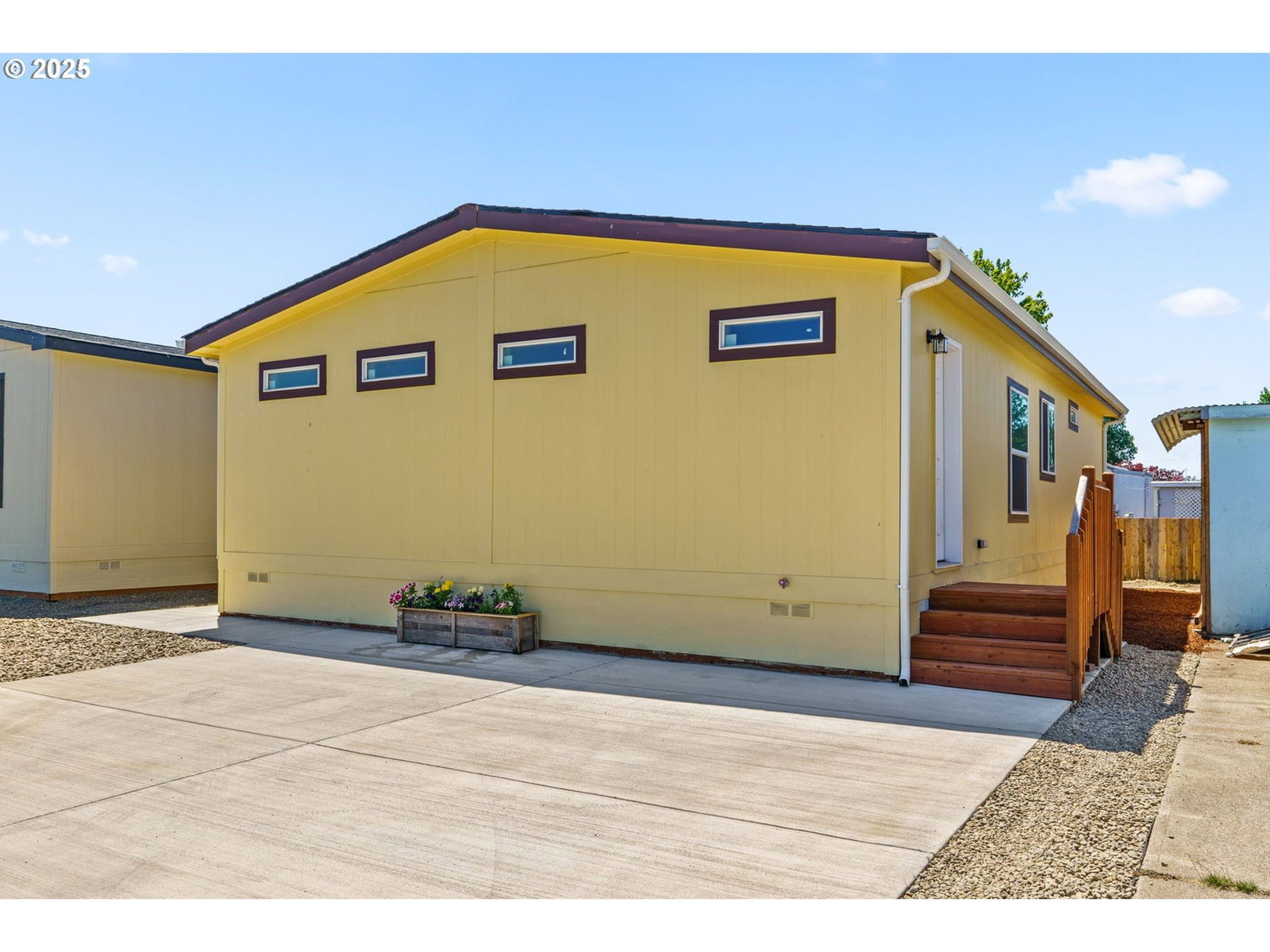 Listing photo 1 of 1