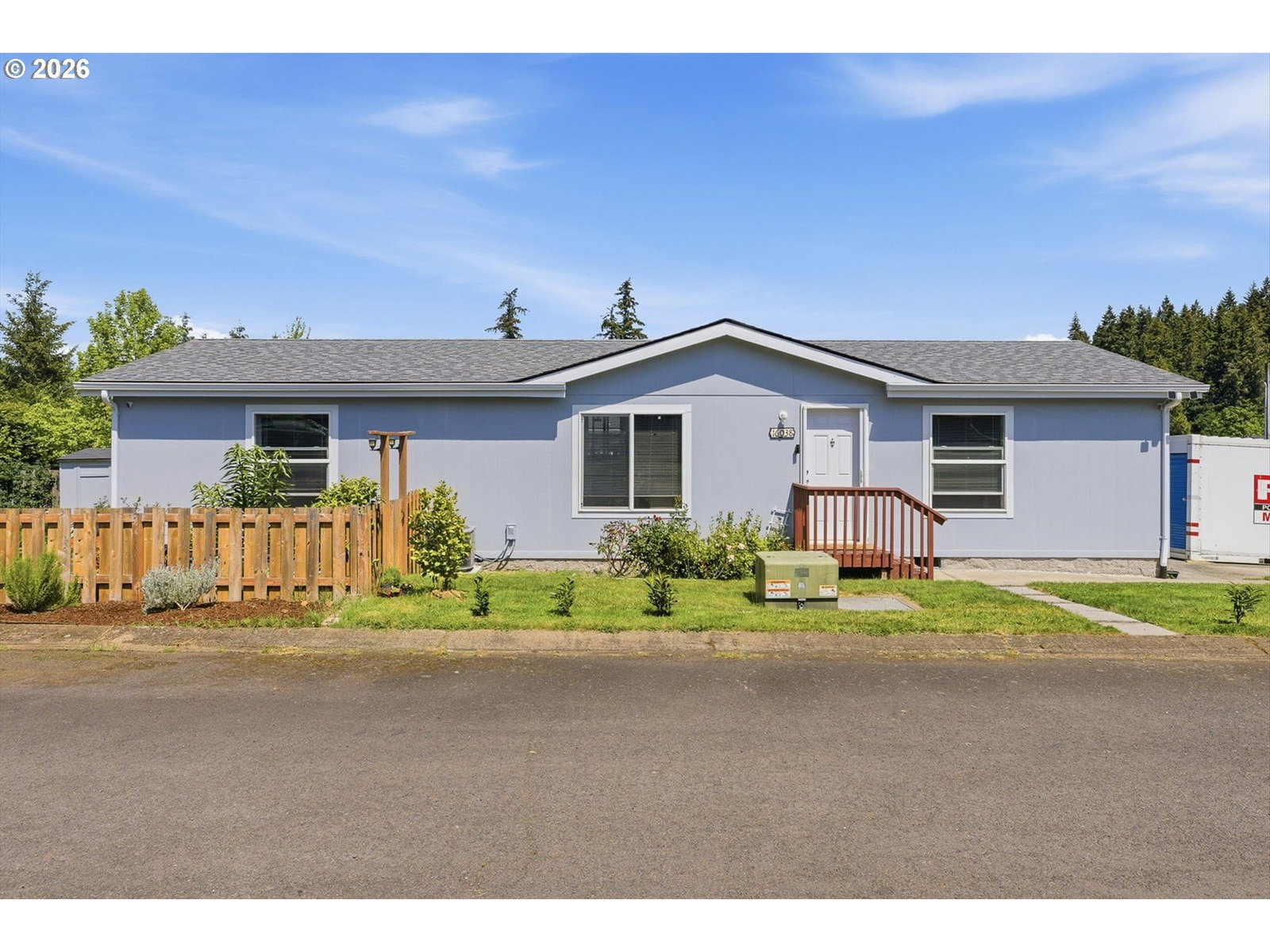 Listing photo 1 of 6
