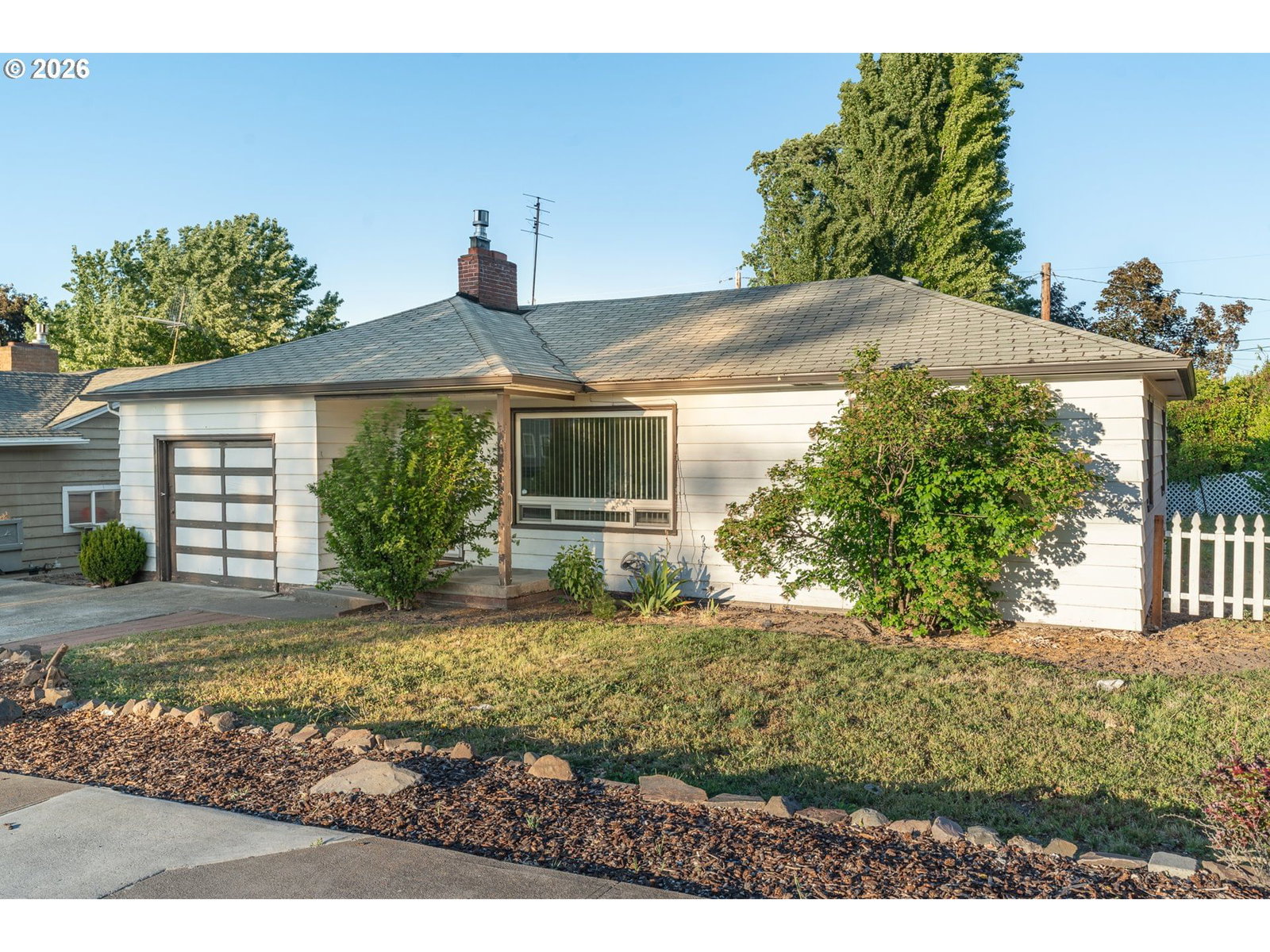 Listing photo 1 of 6