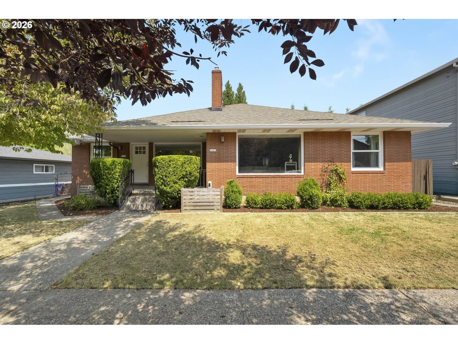 3419 SE CORA DR