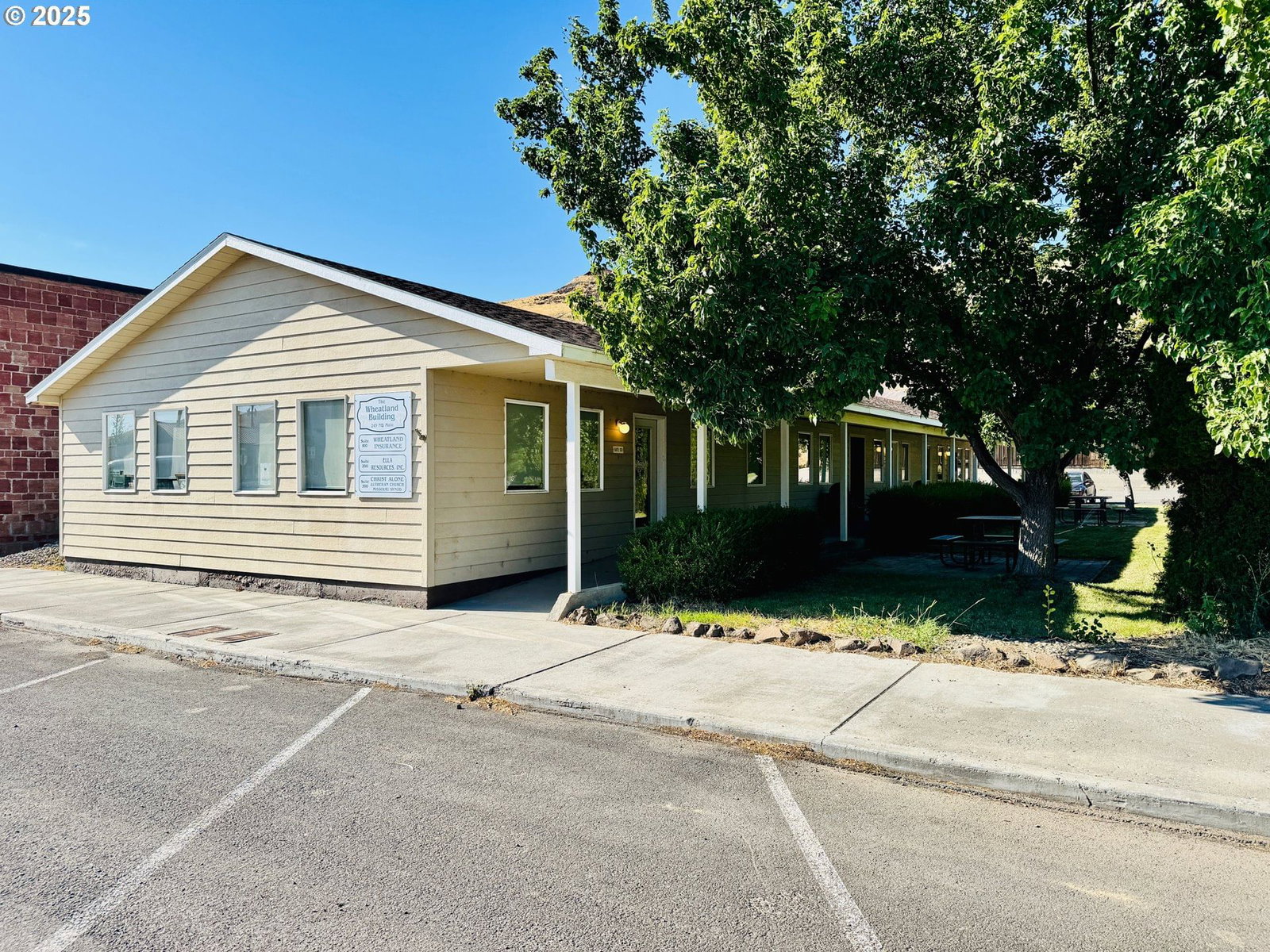 Listing photo 1 of 1