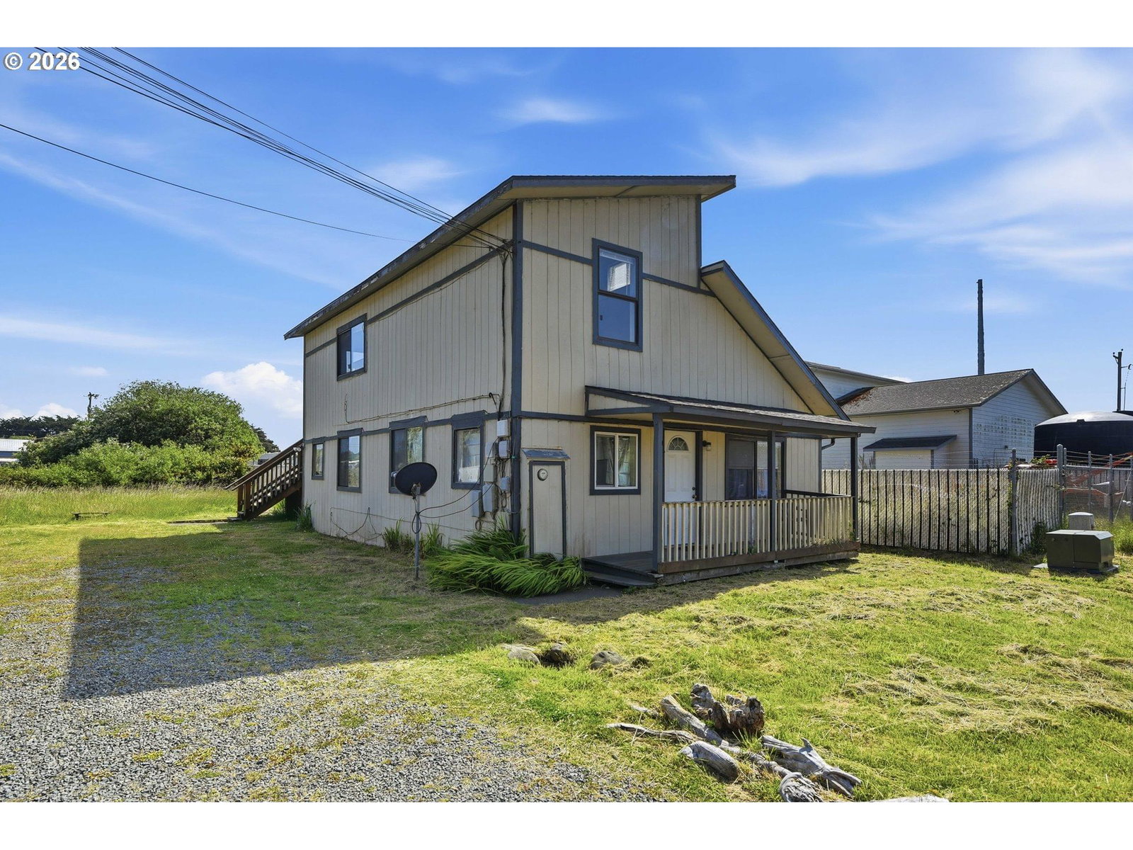 Listing photo 1 of 6