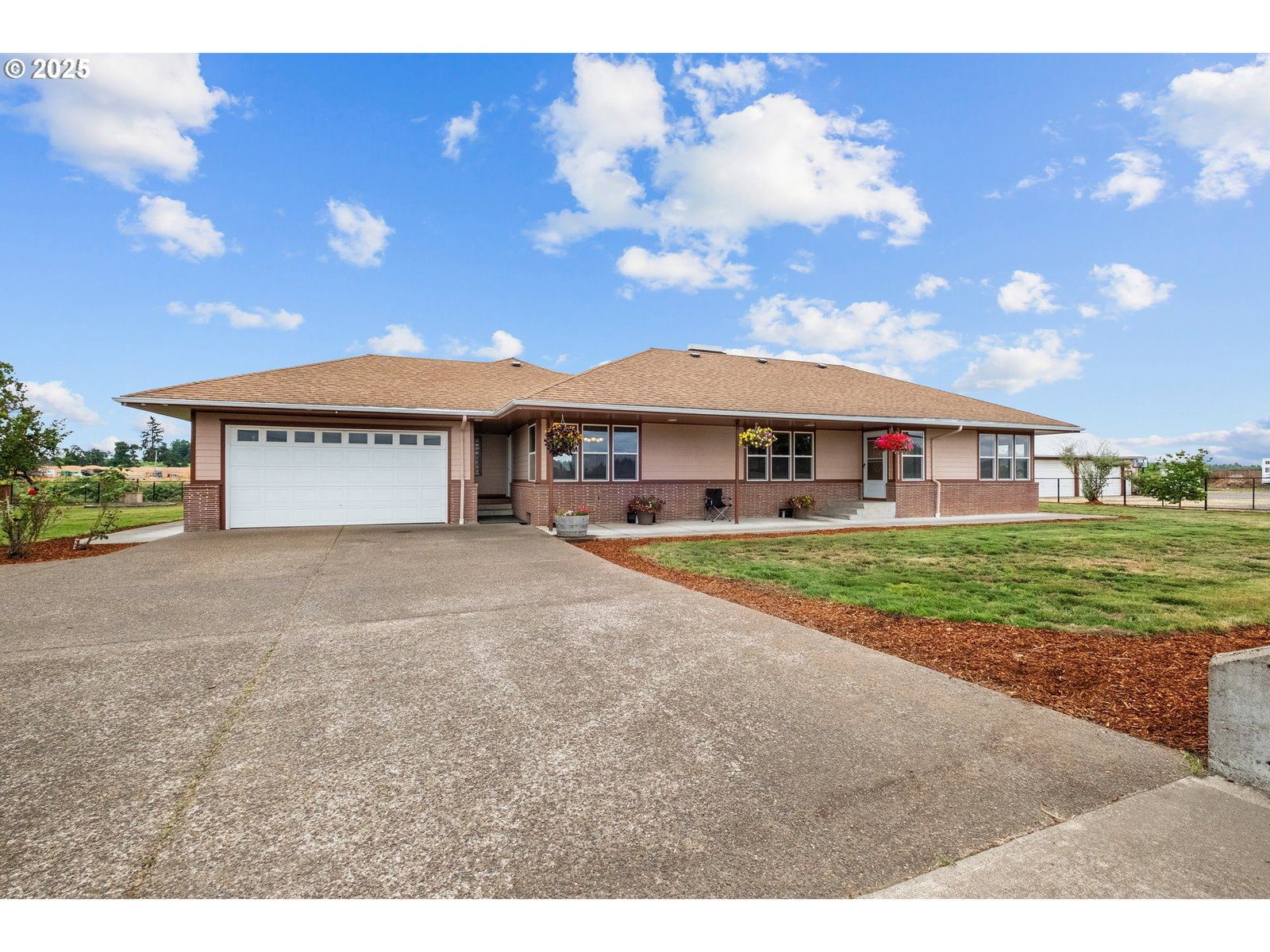 Listing photo 1 of 1