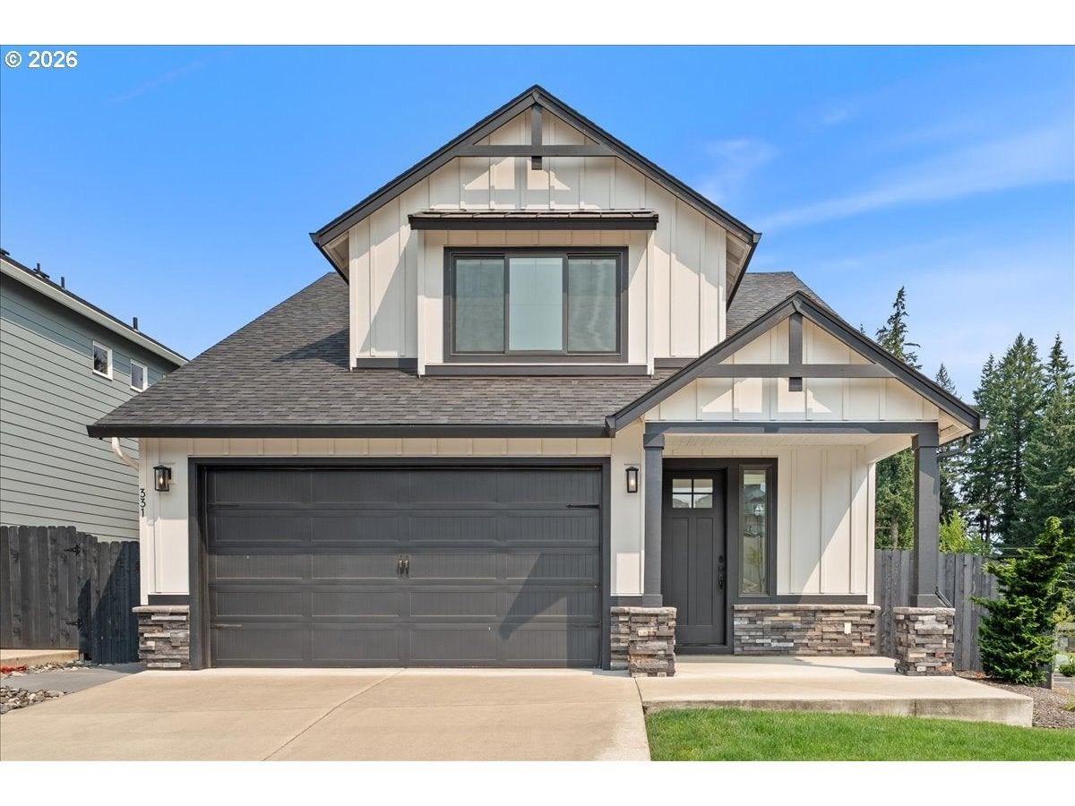 331 W MAPLE ST