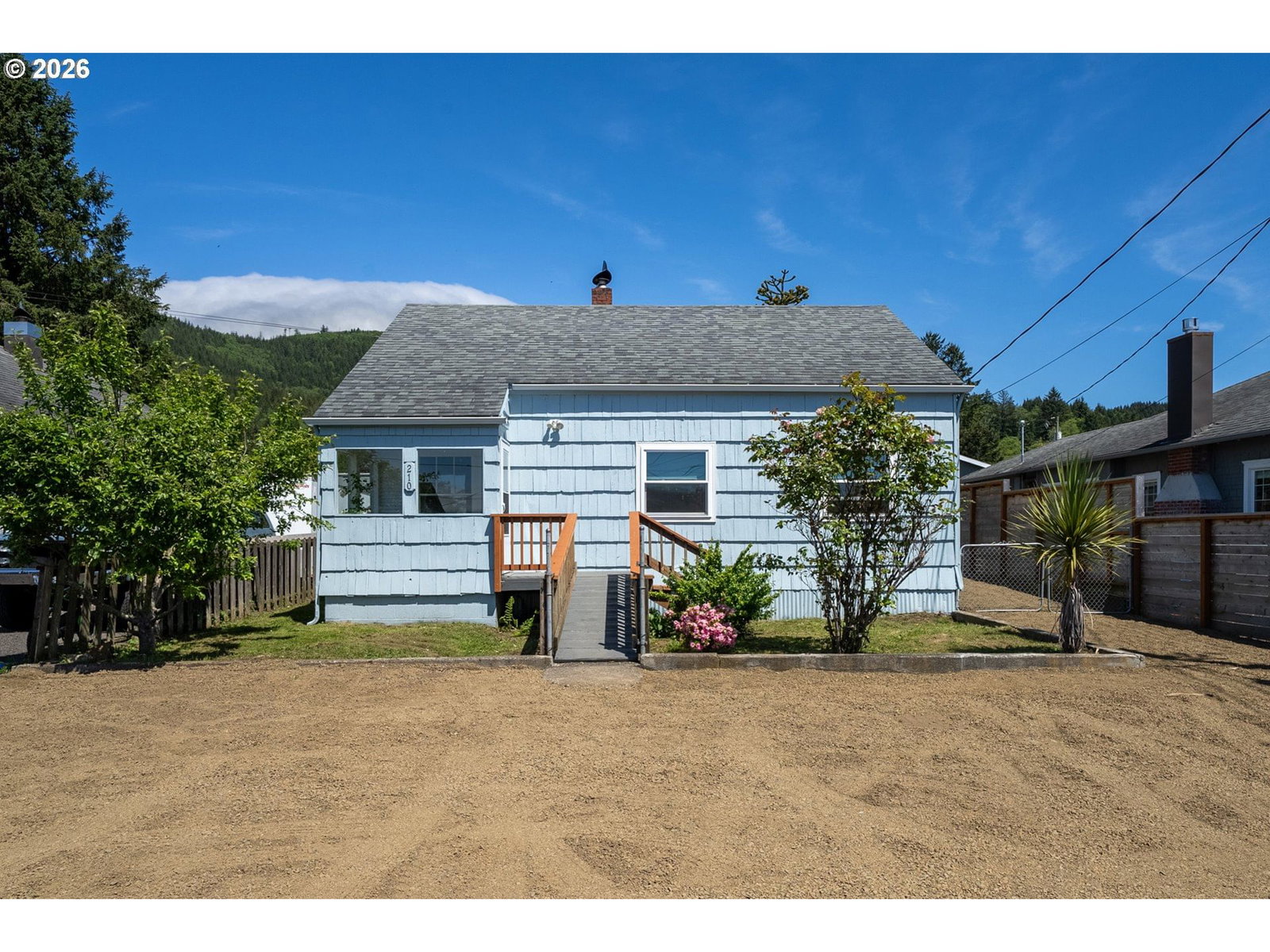 Listing photo 1 of 6