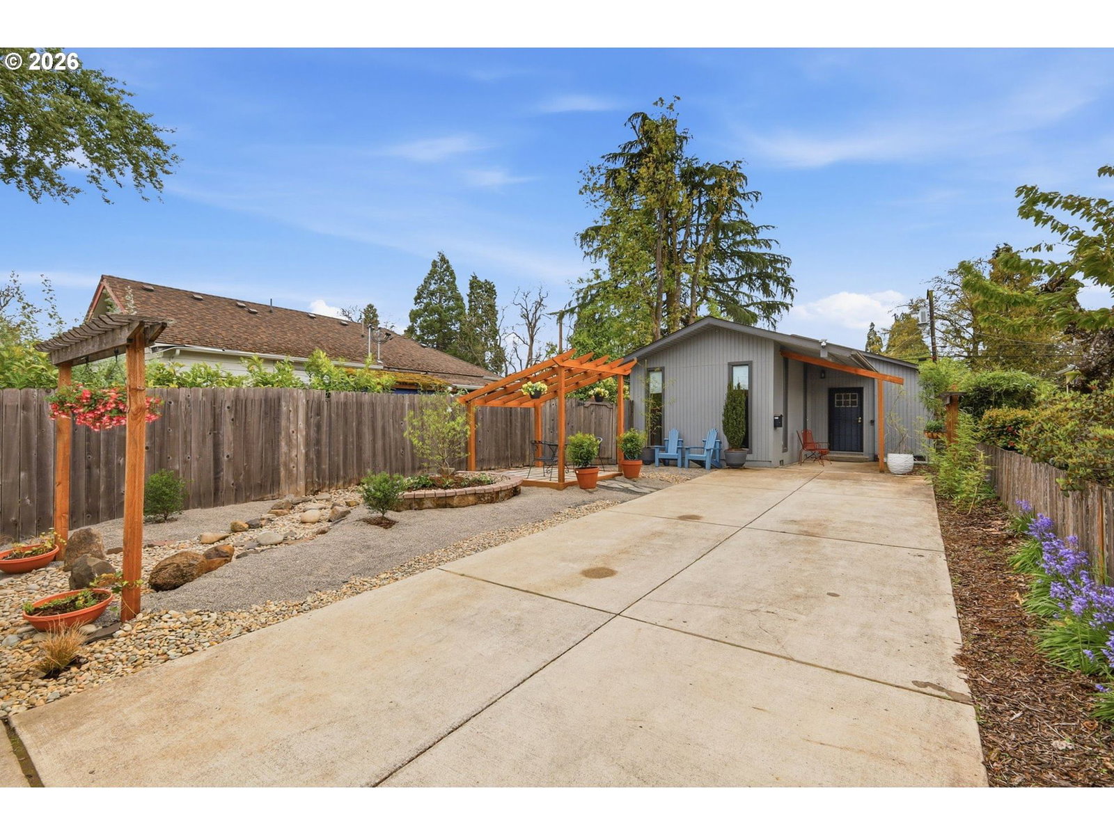 Primary listing photo, 655 G ST, Springfield, OR, 97477