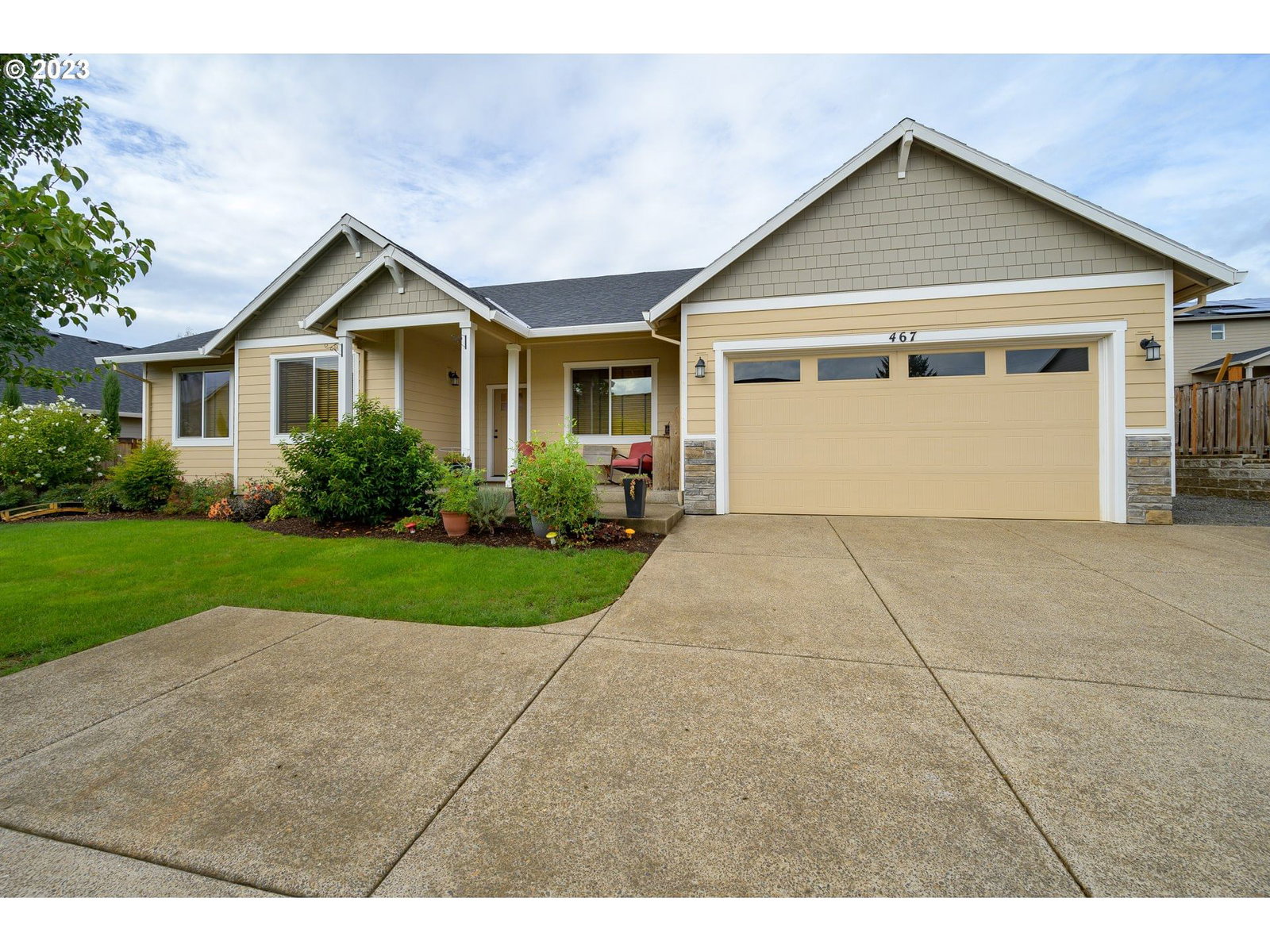 Listing photo 1 of 6