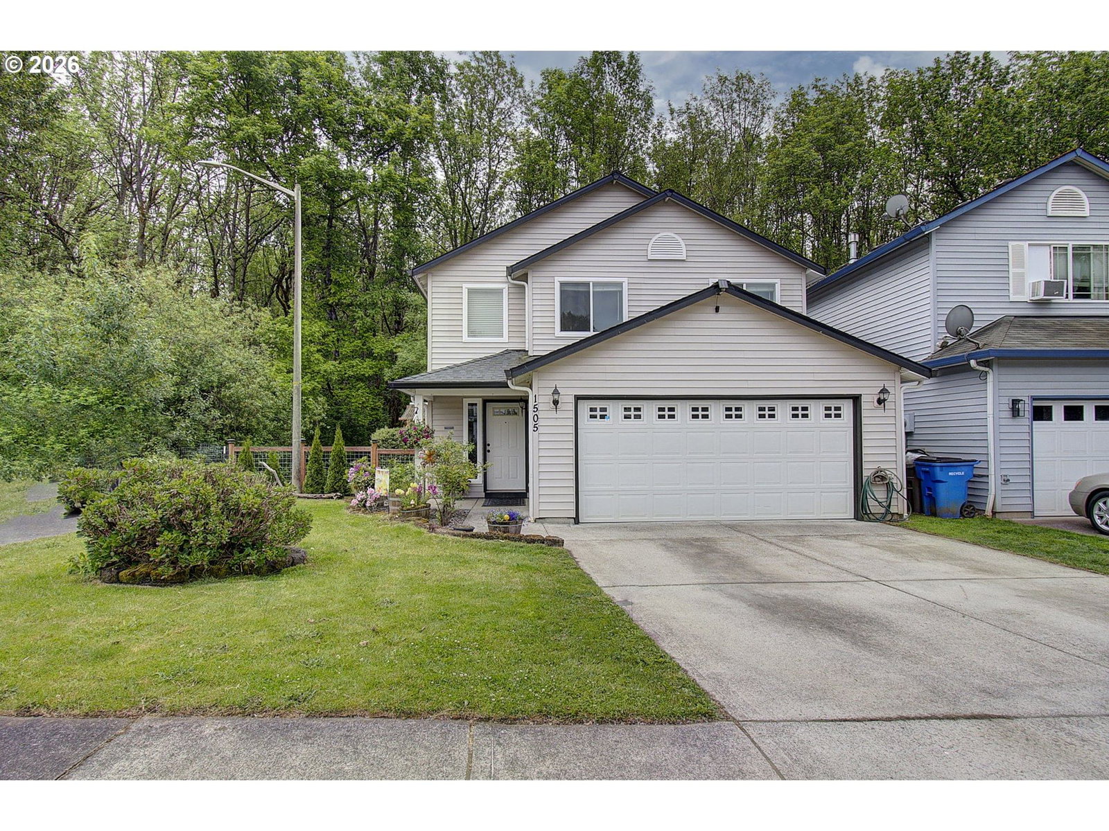 Listing photo 1 of 6