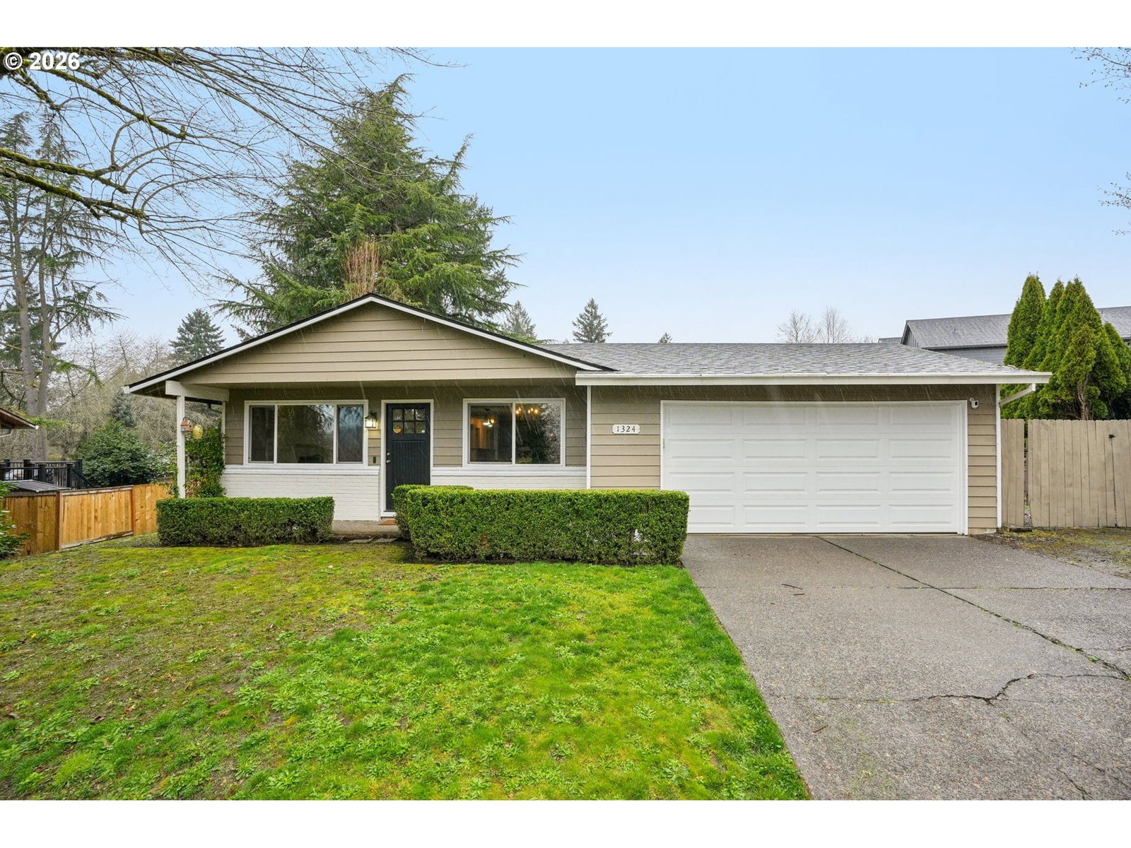 Primary listing photo, 1324 FARRVISTA DR, West Linn, OR, 97068