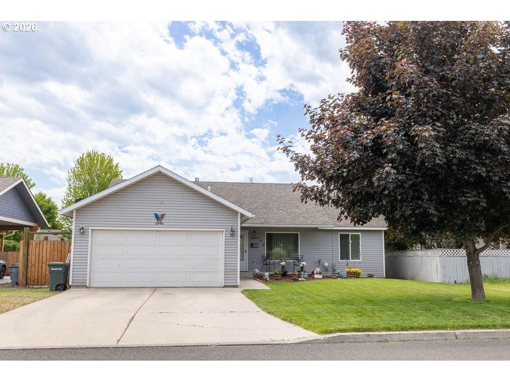 Listing photo 1 of 6