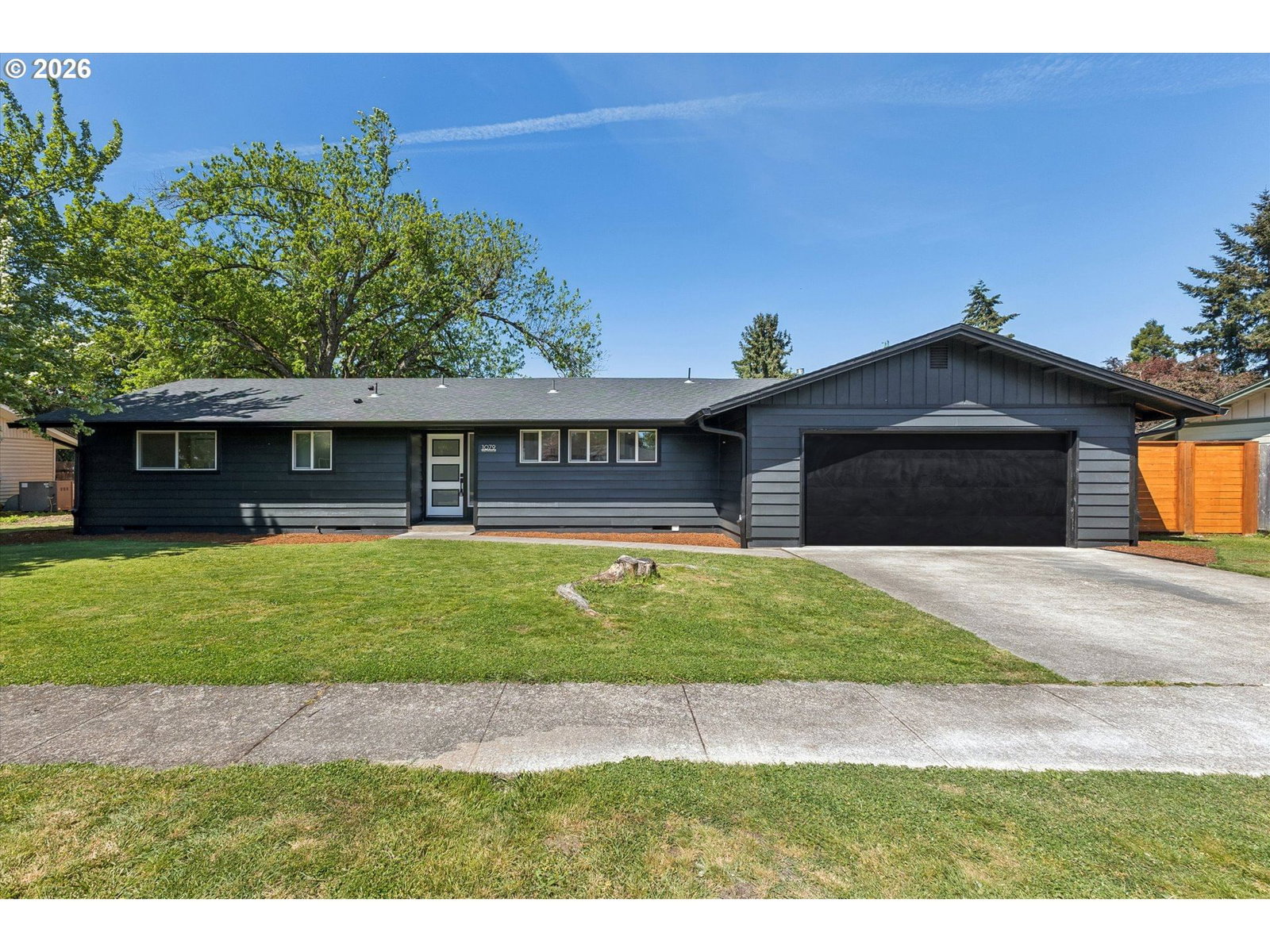 Listing photo 1 of 6