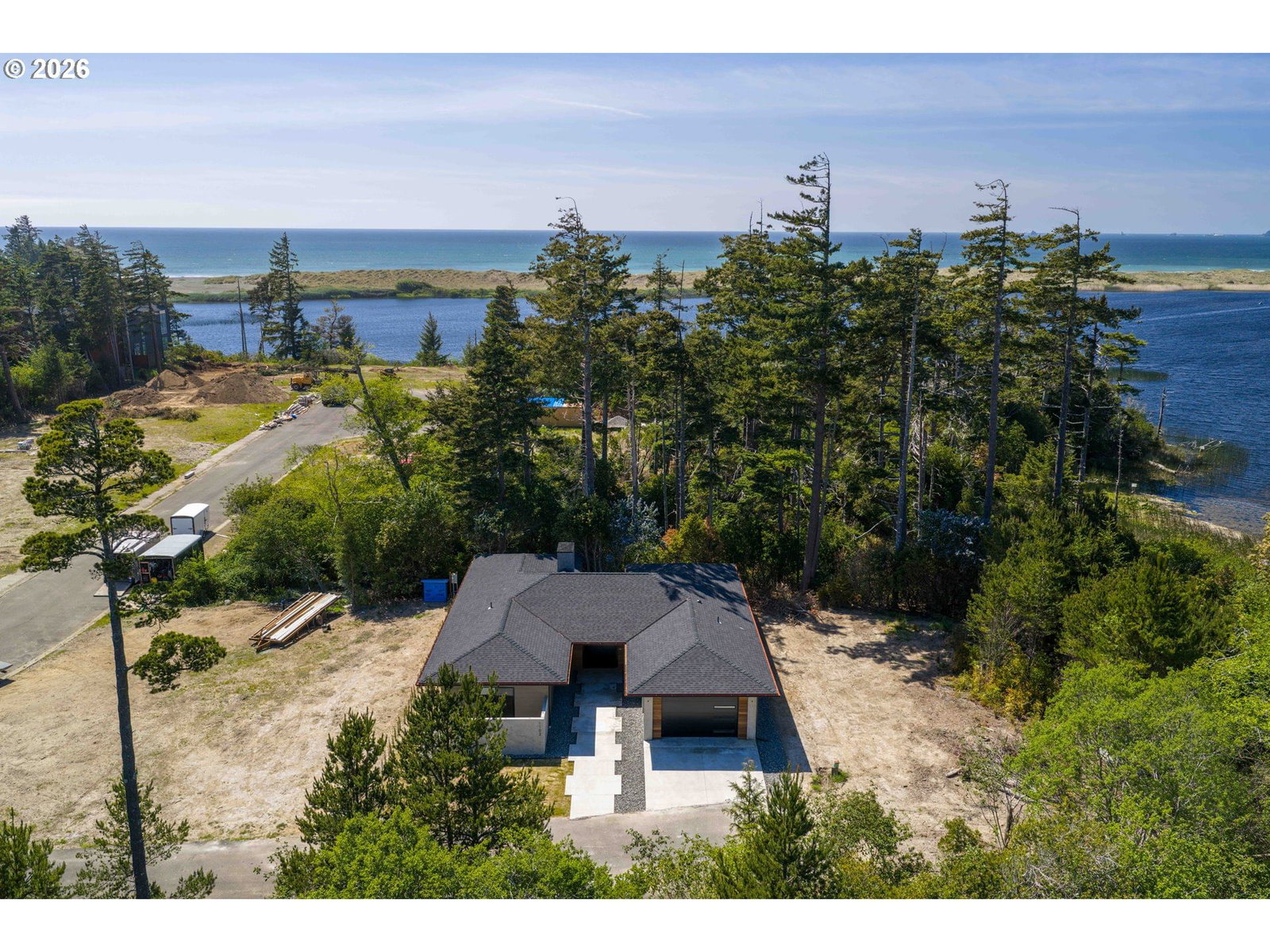 Listing photo 1 of 6