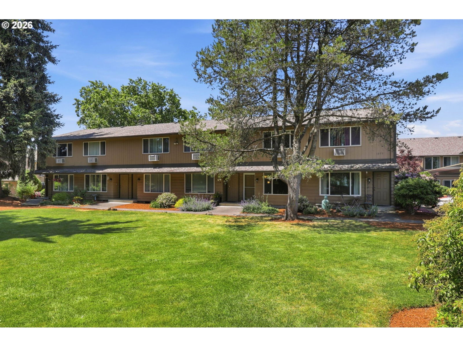 Listing photo 1 of 6