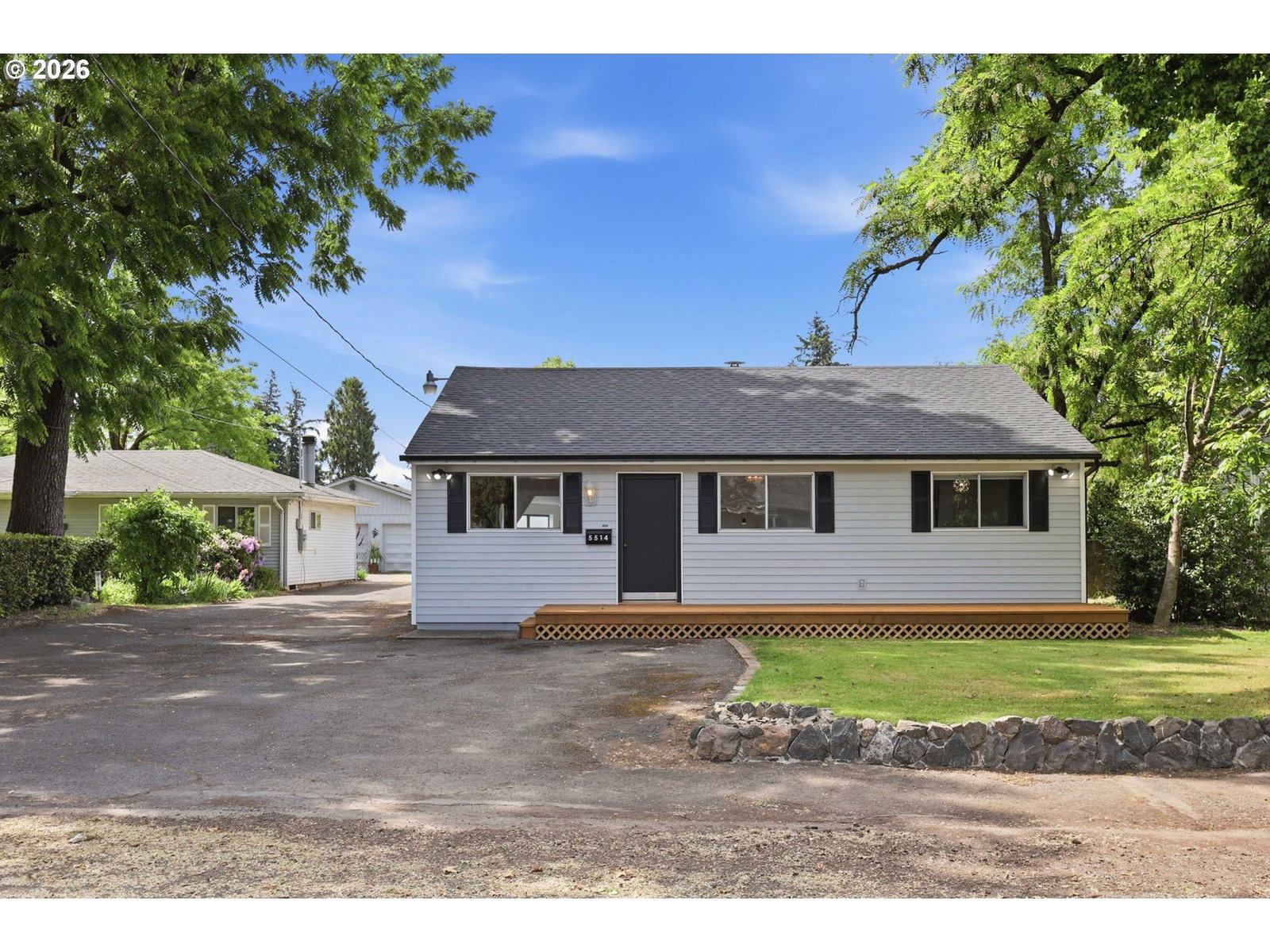 Listing photo 1 of 6