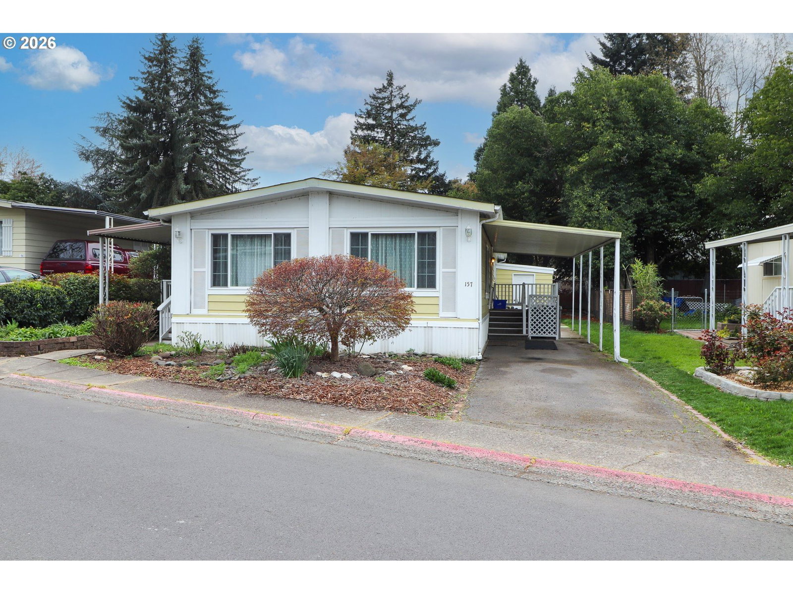 Listing photo 1 of 6