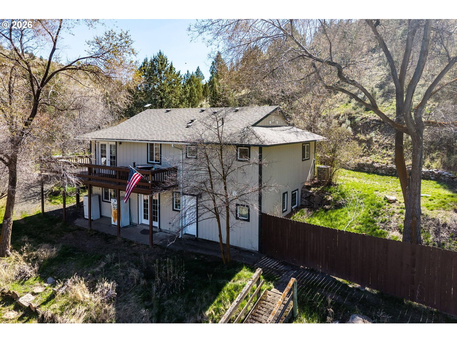 Listing photo 1 of 6