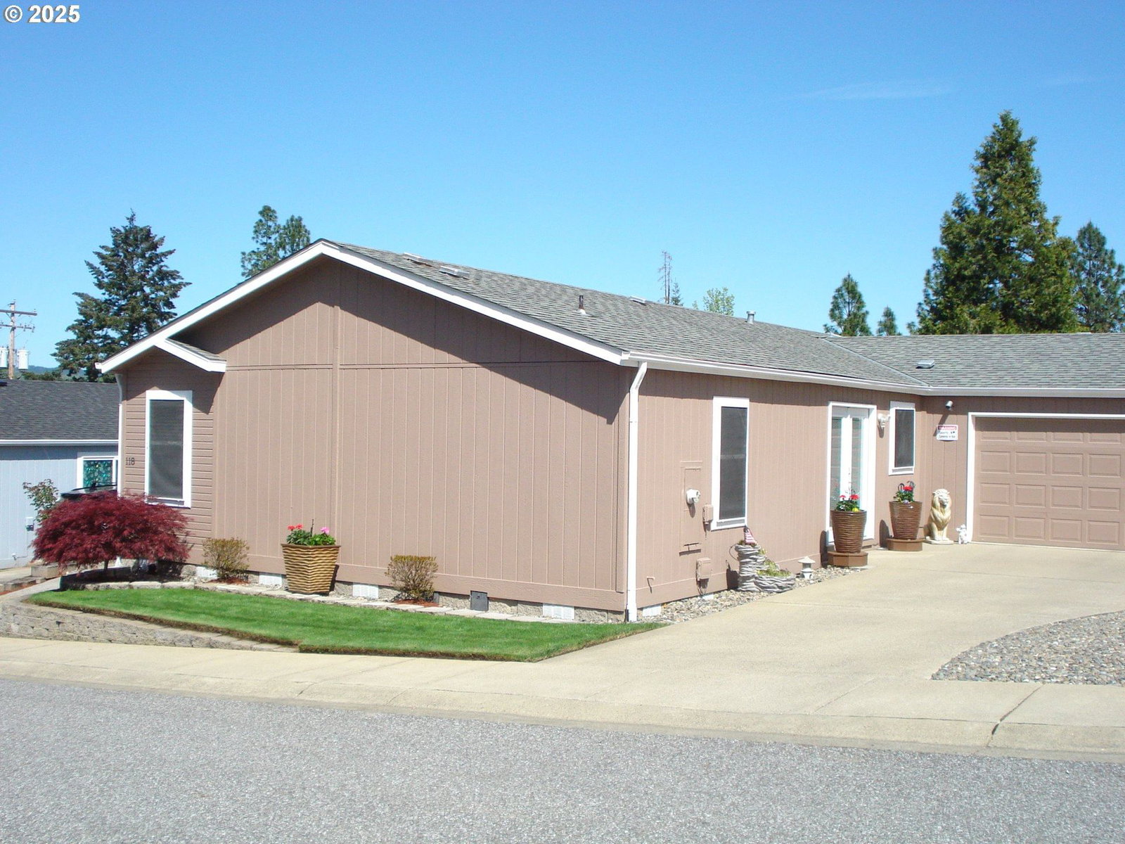 Listing photo 1 of 1