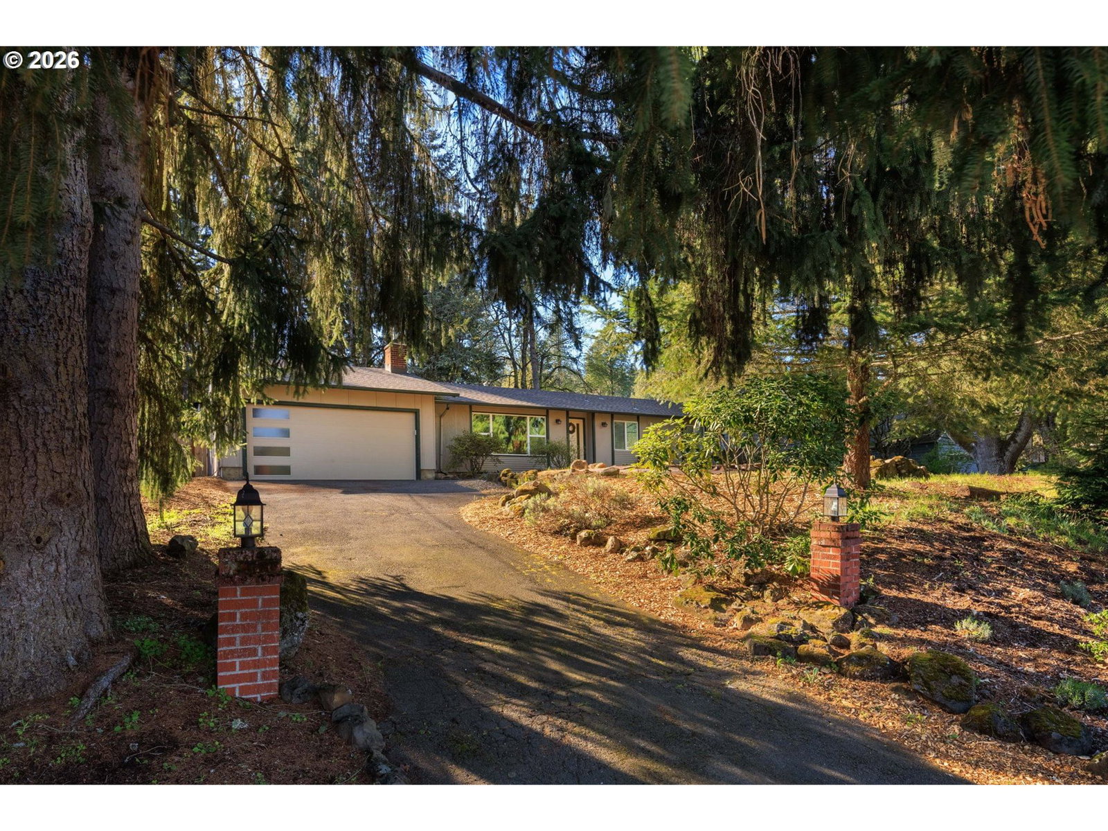 Primary listing photo, 4680 W HILLSIDE DR, Eugene, OR, 97405