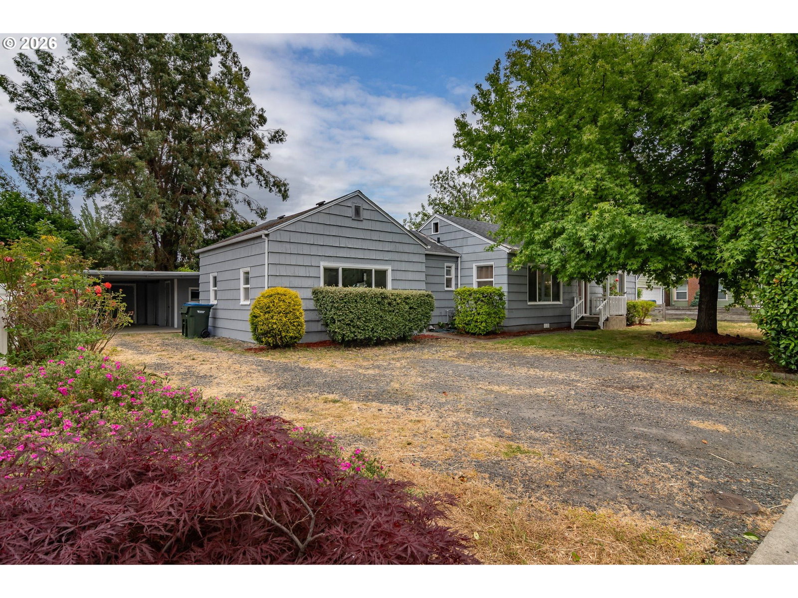 Listing photo 1 of 6