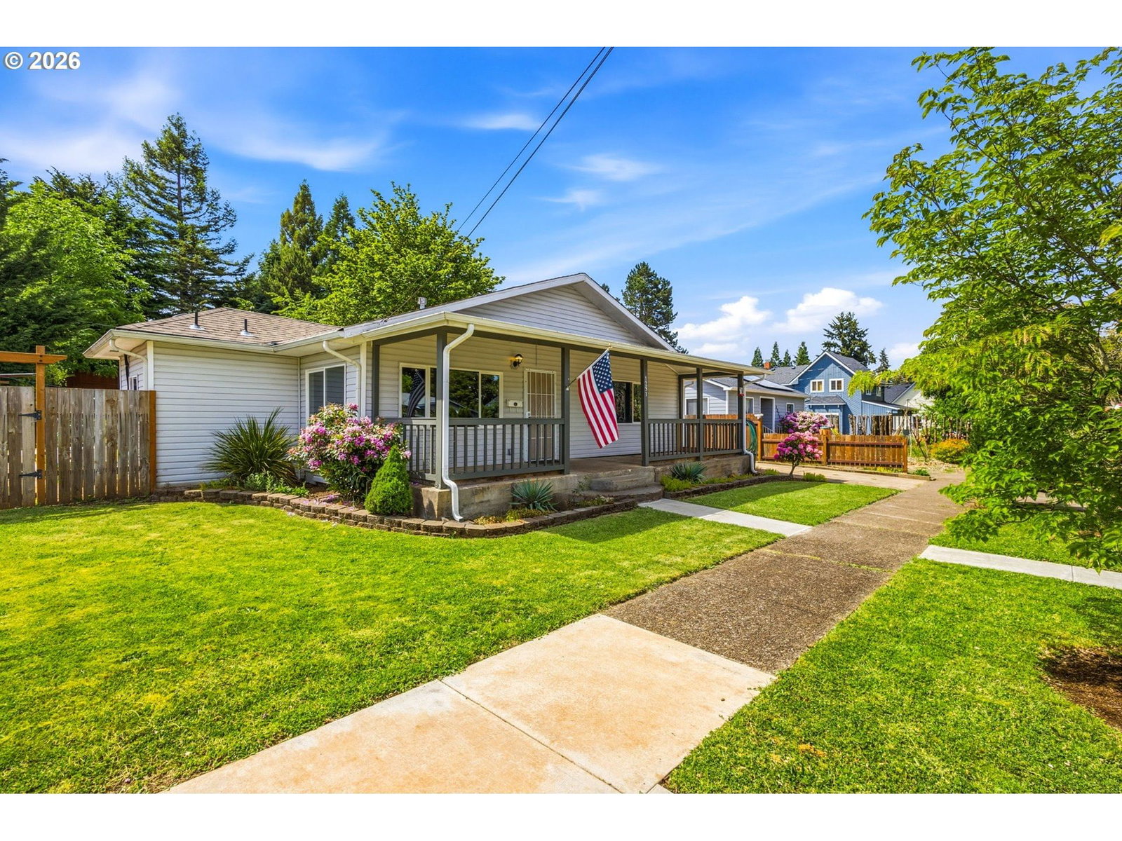 Listing photo 1 of 6