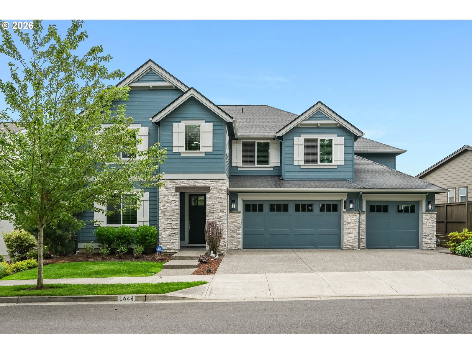1644 NW ROLLING HILLS DR