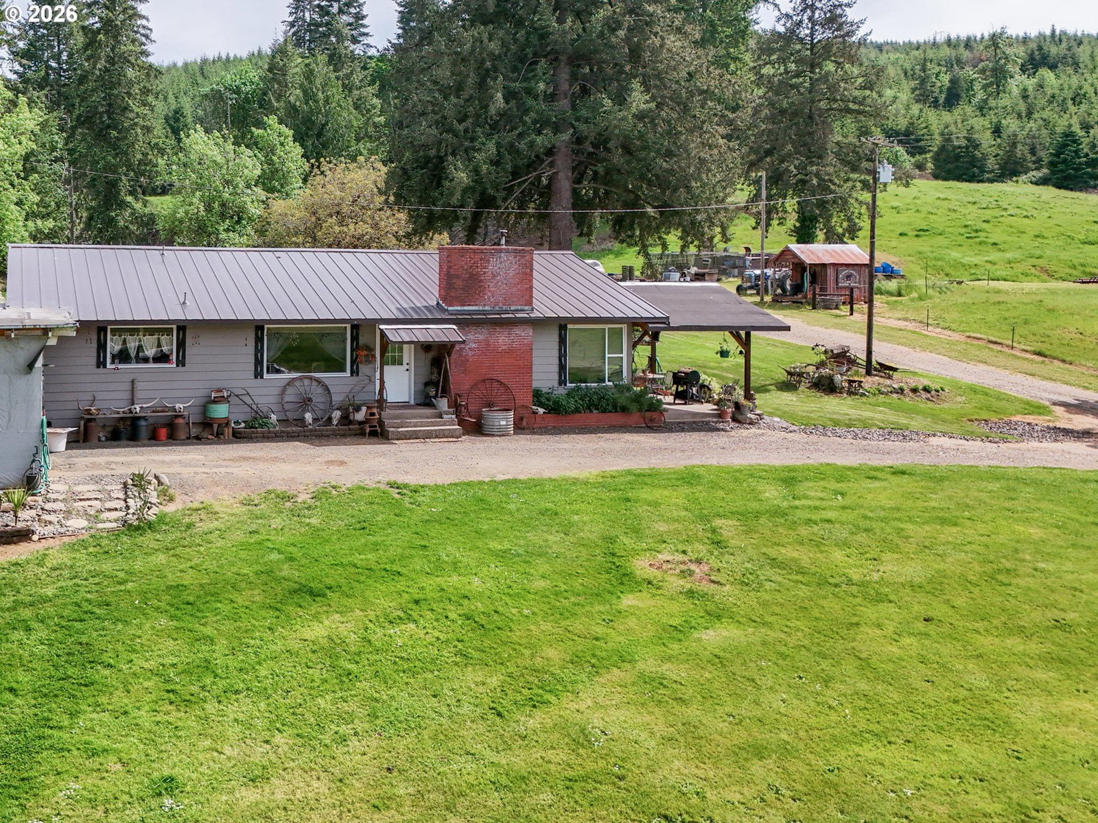 Listing photo 1 of 6