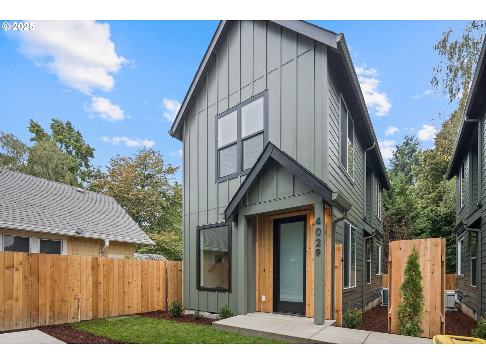 Primary listing photo, 4029 SE TIBBETTS ST, Portland, OR, 97202