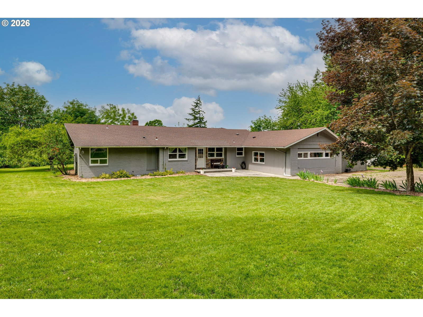 Listing photo 1 of 6