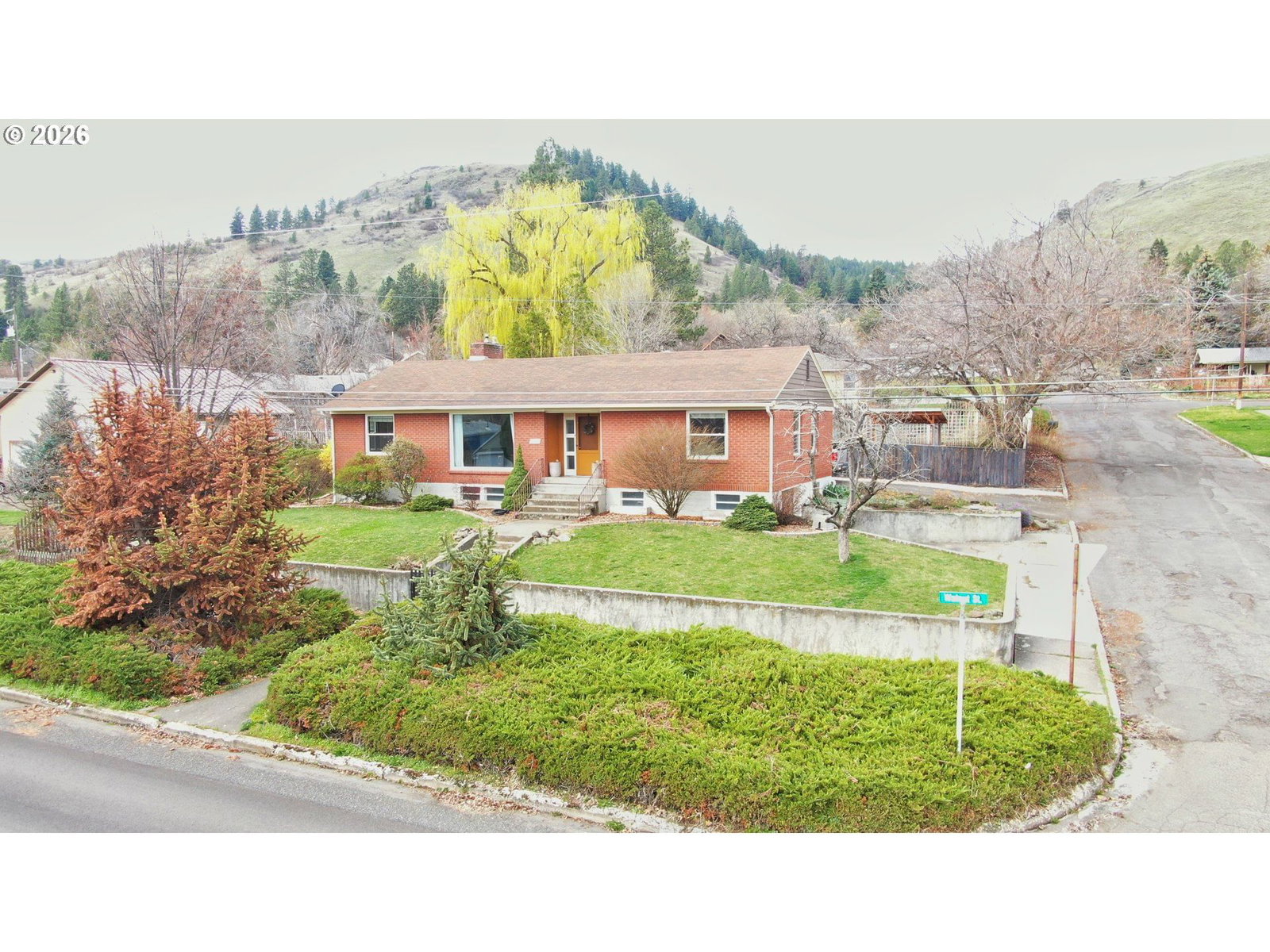 Primary listing photo, 1414 WALNUT ST, La Grande, OR, 97850