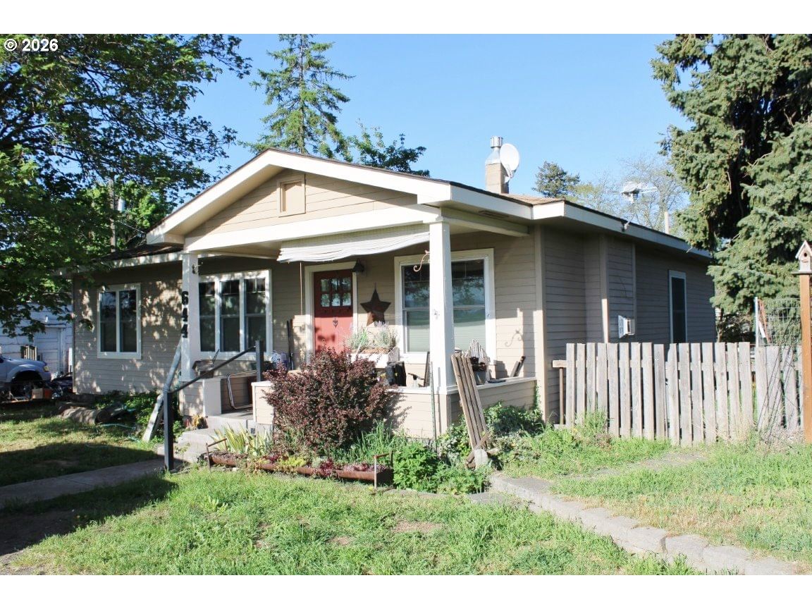 Listing photo 1 of 4