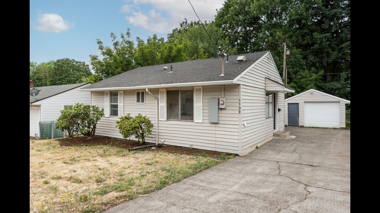 1108 GRAND BLVD