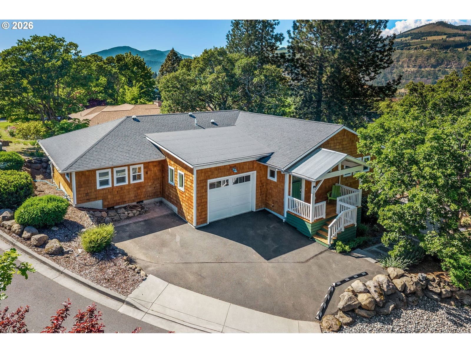 Primary listing photo, 912 ELAN DR, Hood River, OR, 97031