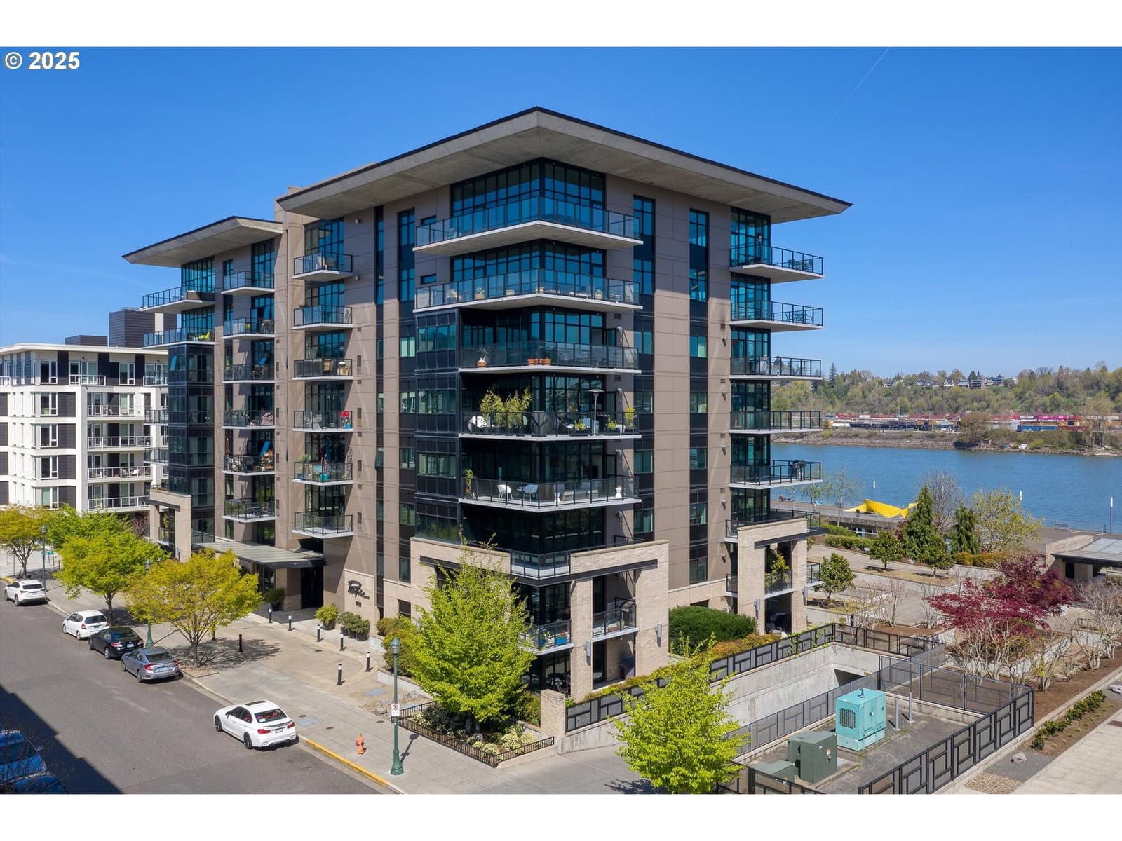 Primary listing photo, 1830 NW RIVERSCAPE ST #405, Portland, OR, 97209