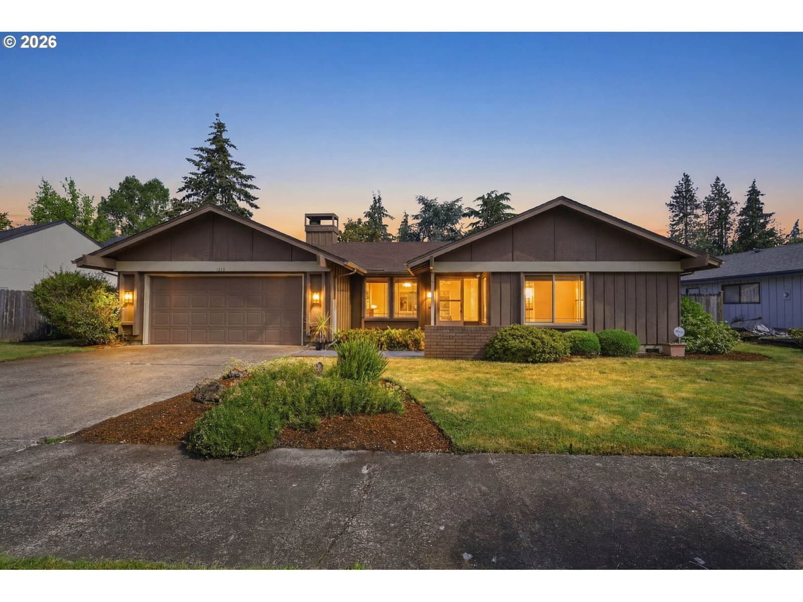 Primary listing photo, 1215 RIO GLEN DR, Eugene, OR, 97401