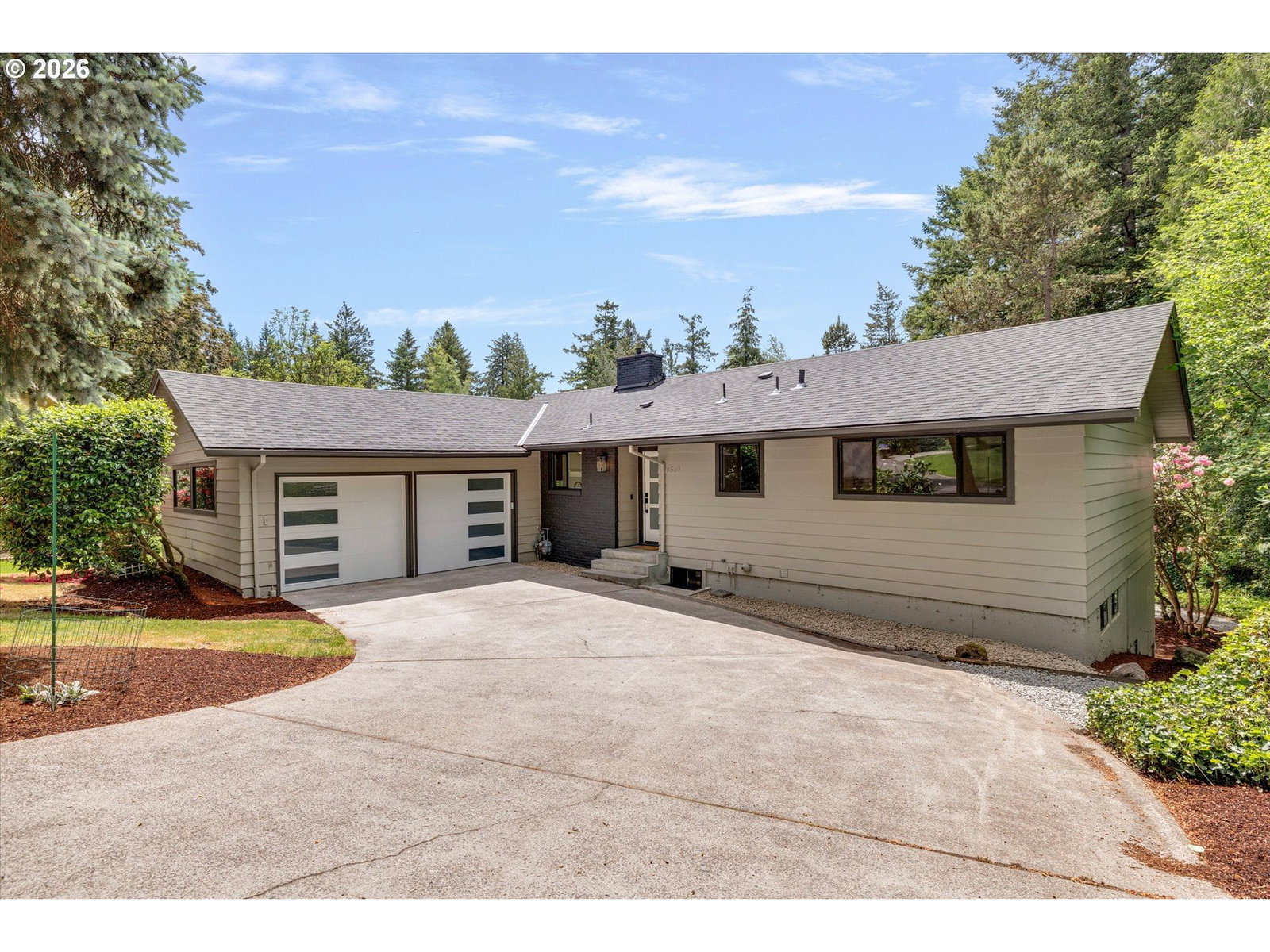 Listing photo 1 of 6